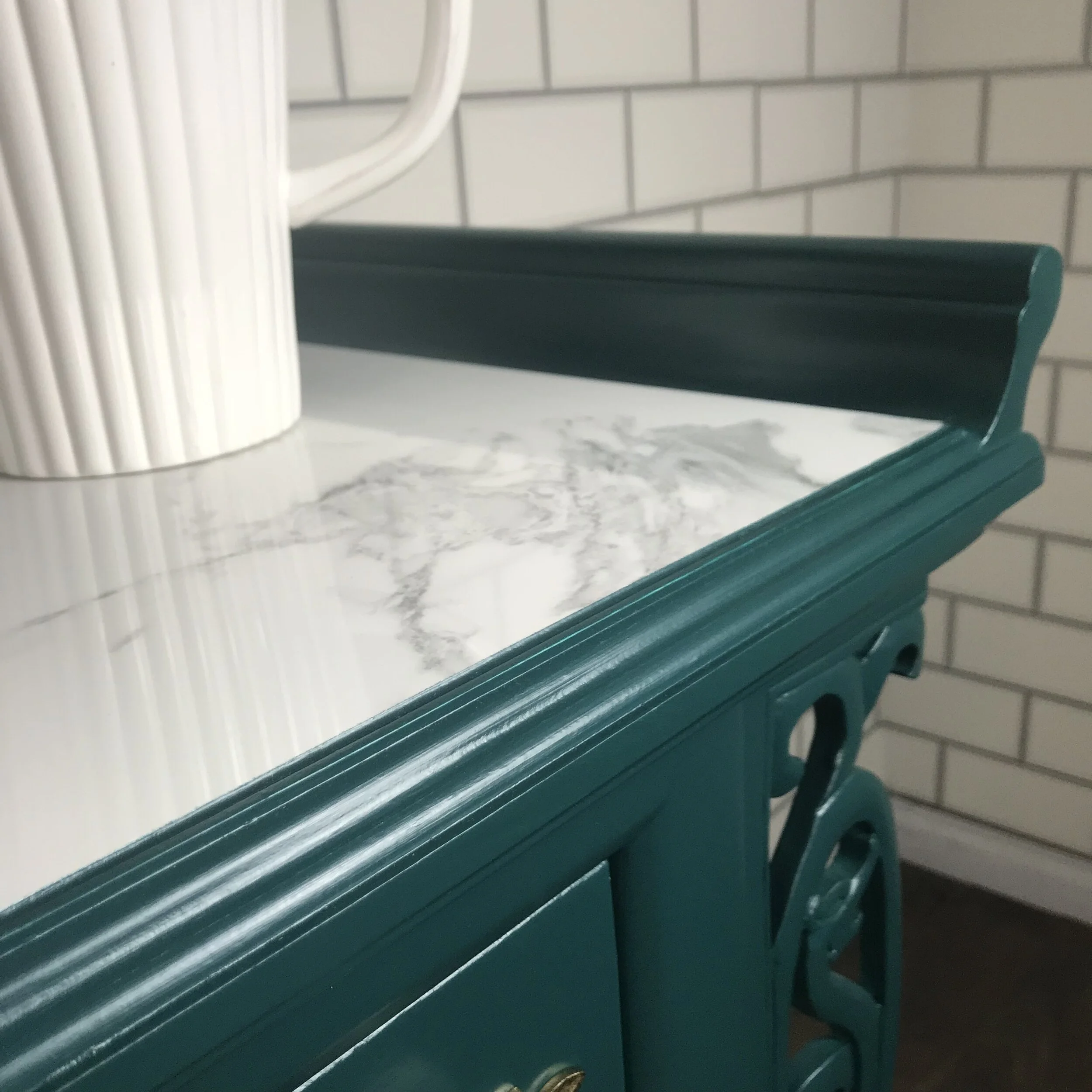 Inlaid Porcelain Tile - Calacatta