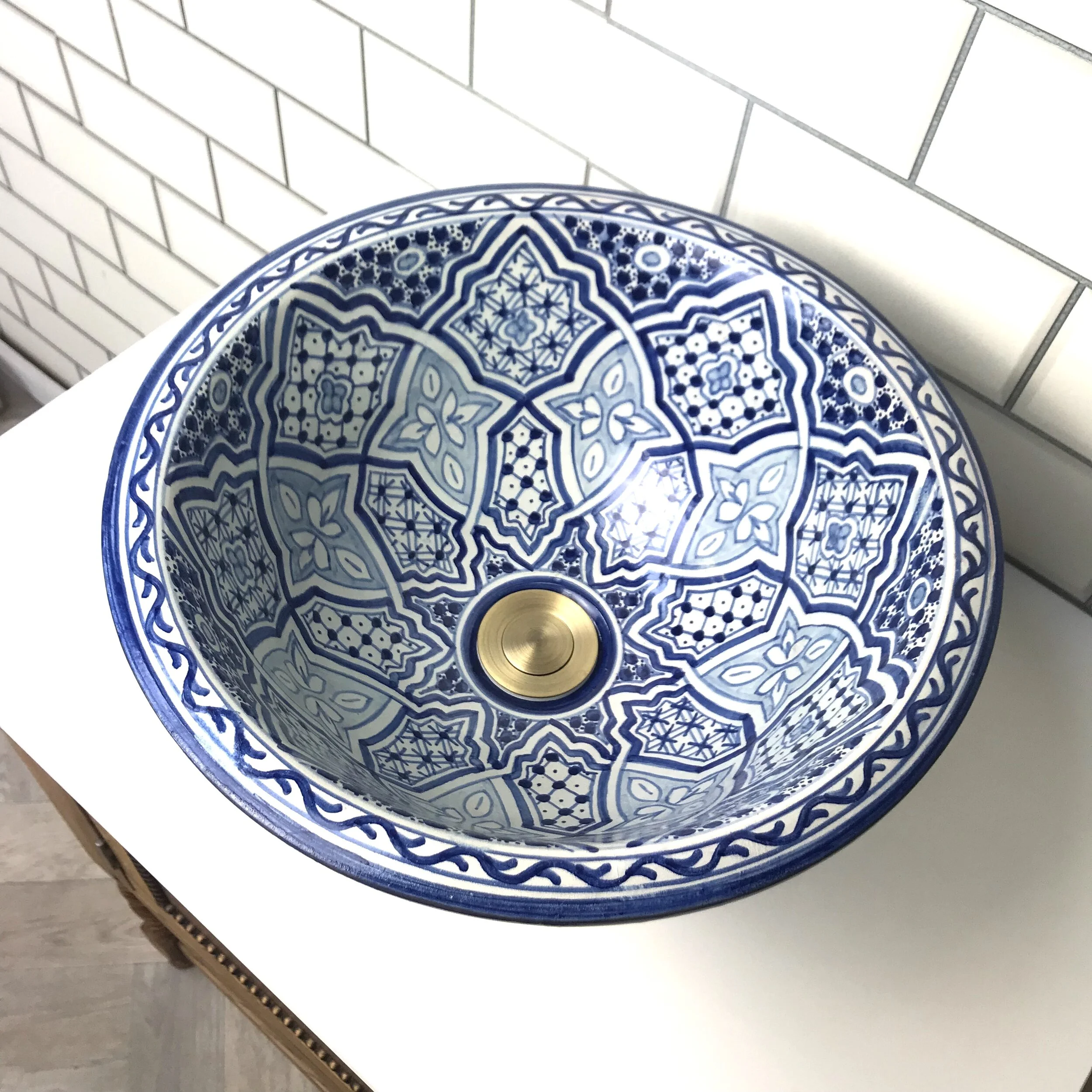 Superwhite Quartz Top with Hand-Painted Moroccan Basin