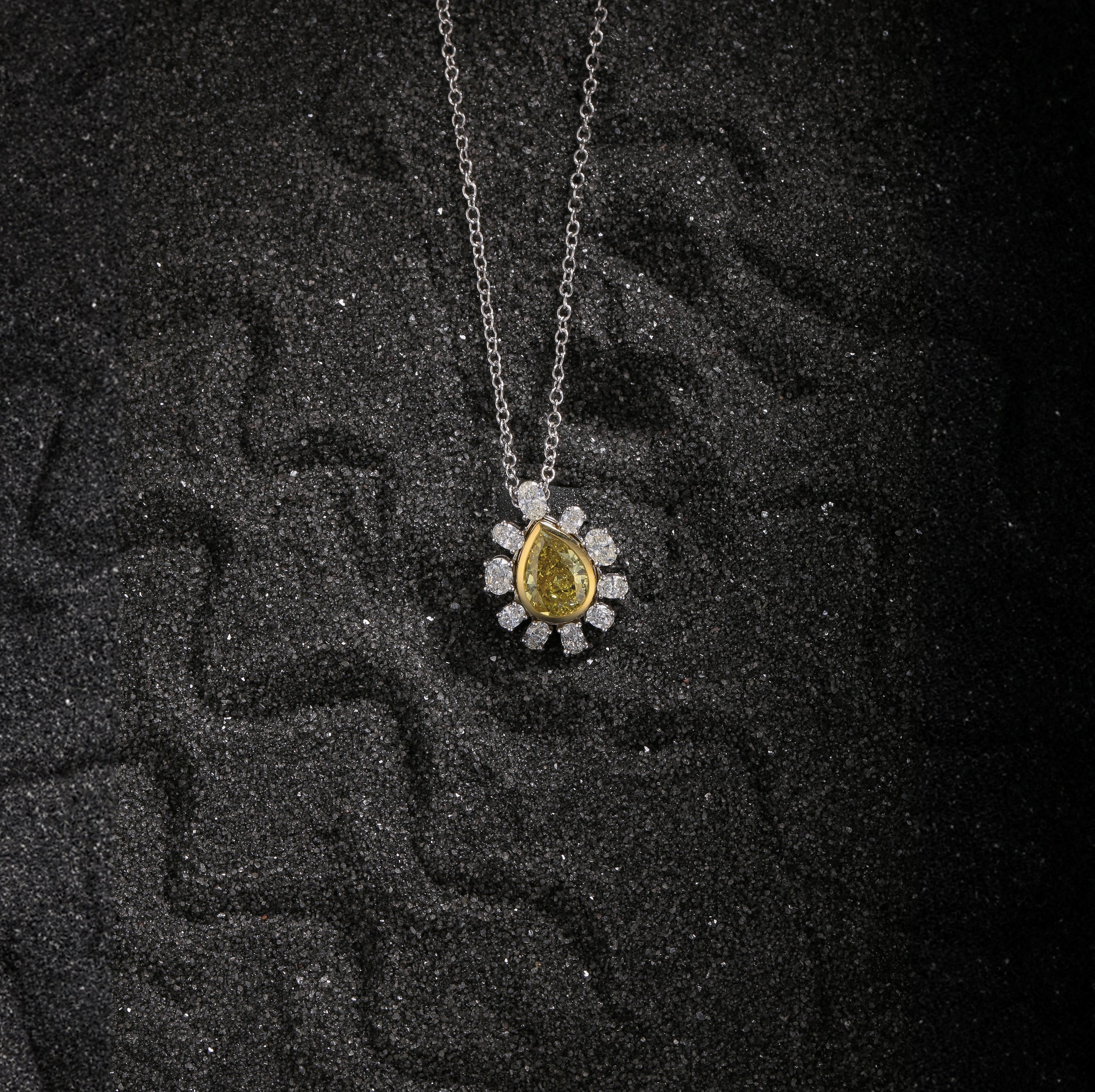 DesertDIamondPendant2d.jpg