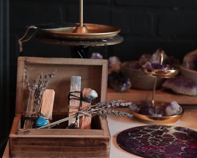 SELENITE + PALO SANTO + LAVENDER + BLUE HOWLITE
&yen; Experience the power of this nice little combo.  The wrap also doubles over as a Blue Howlite necklace you can wear as well! &yen;