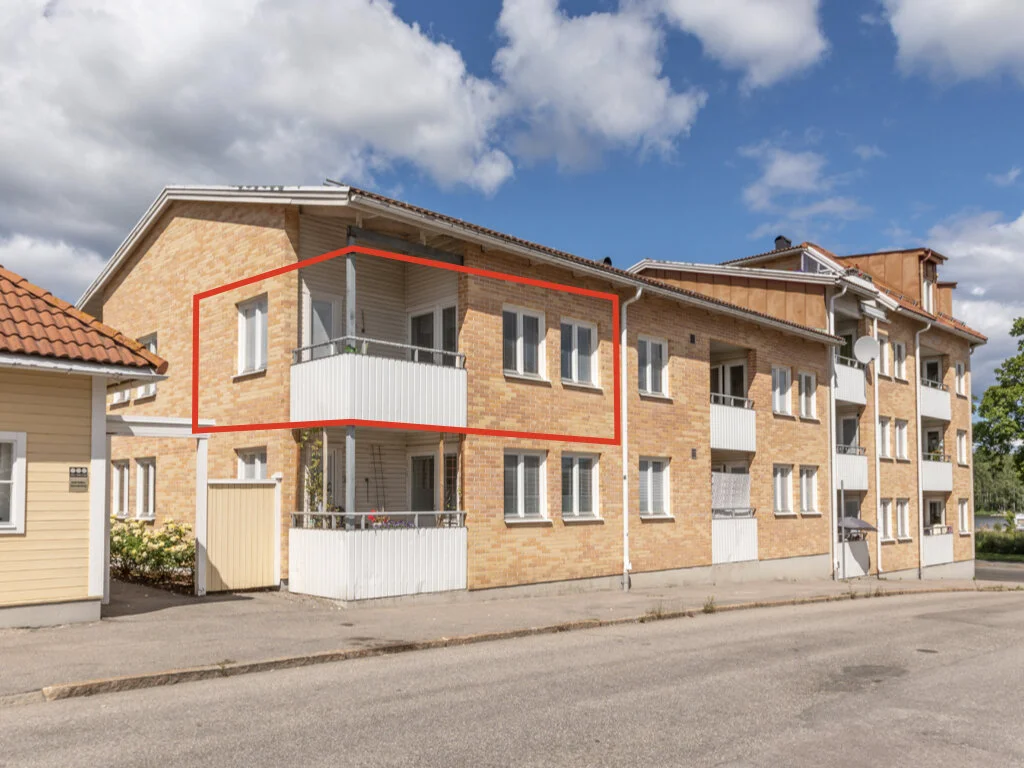 Rymlig 1,5 ROK Hörnlägenhet!