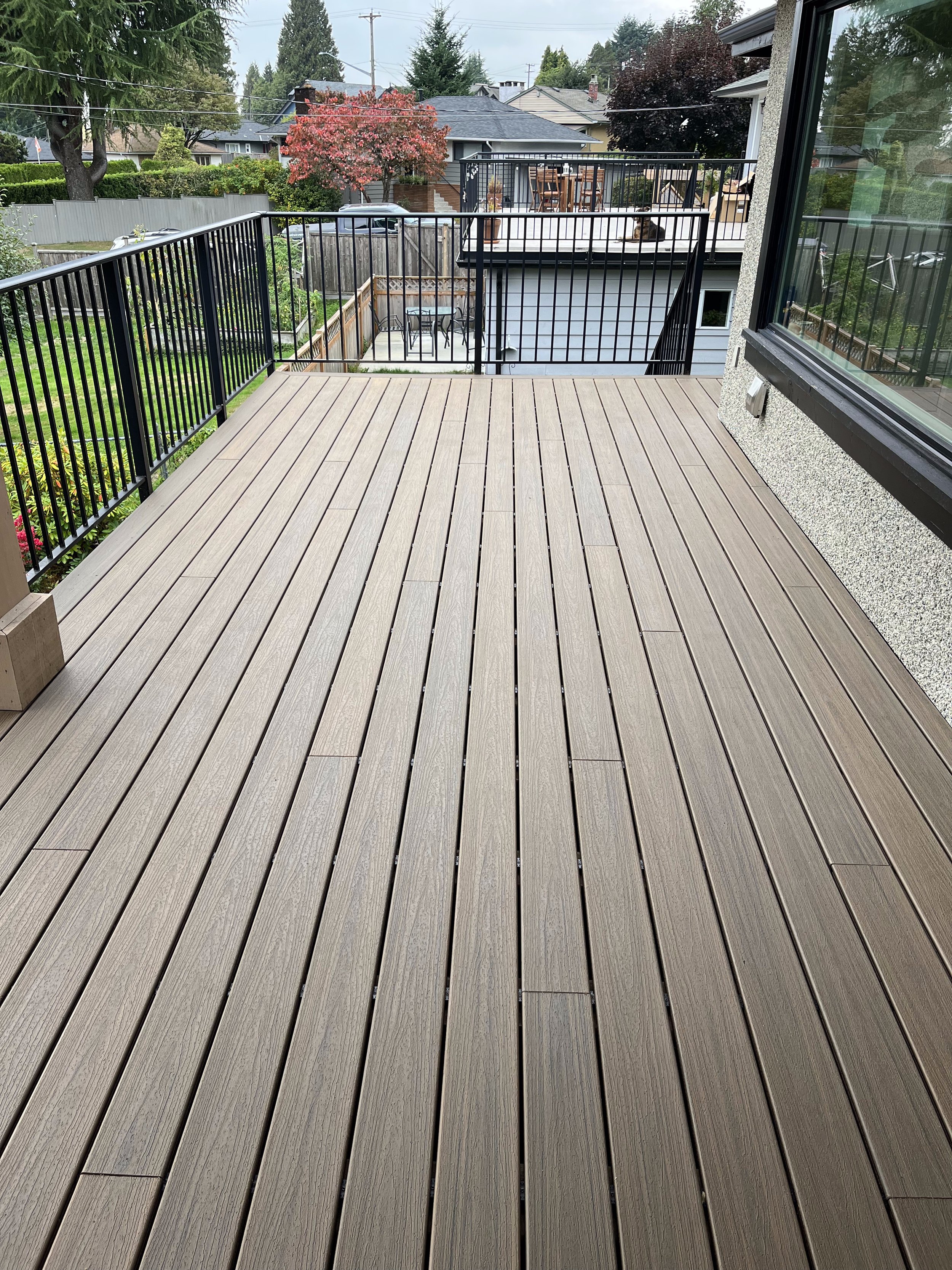 north-vancouver-composite-deck-replacement - After - 06.jpg