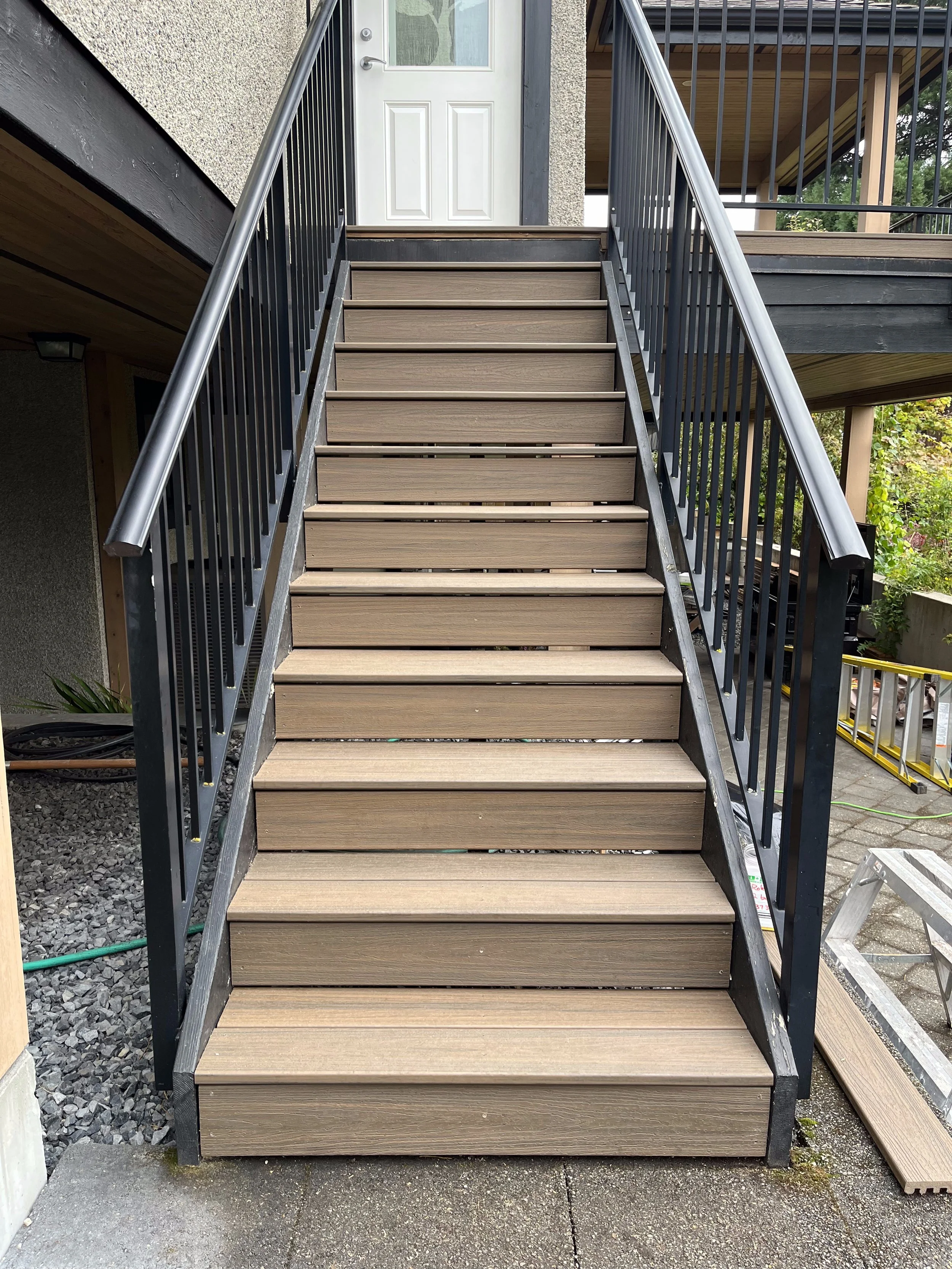 north-vancouver-composite-deck-replacement - After - 02.jpg