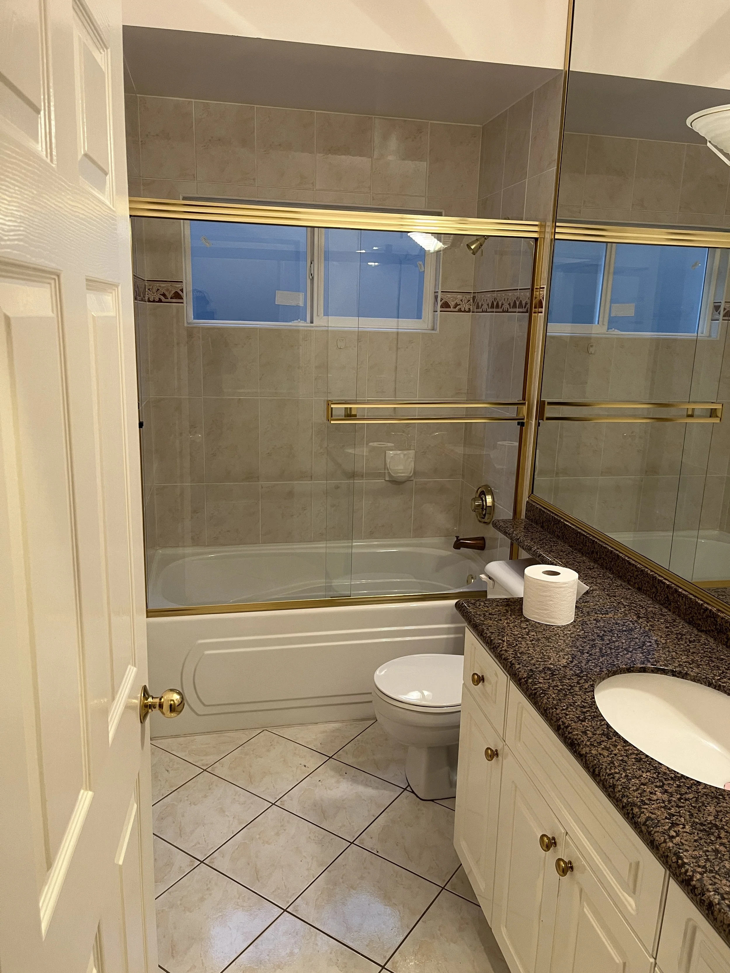 burnaby-open-concept-full-home-renovation - Before - 05.jpg