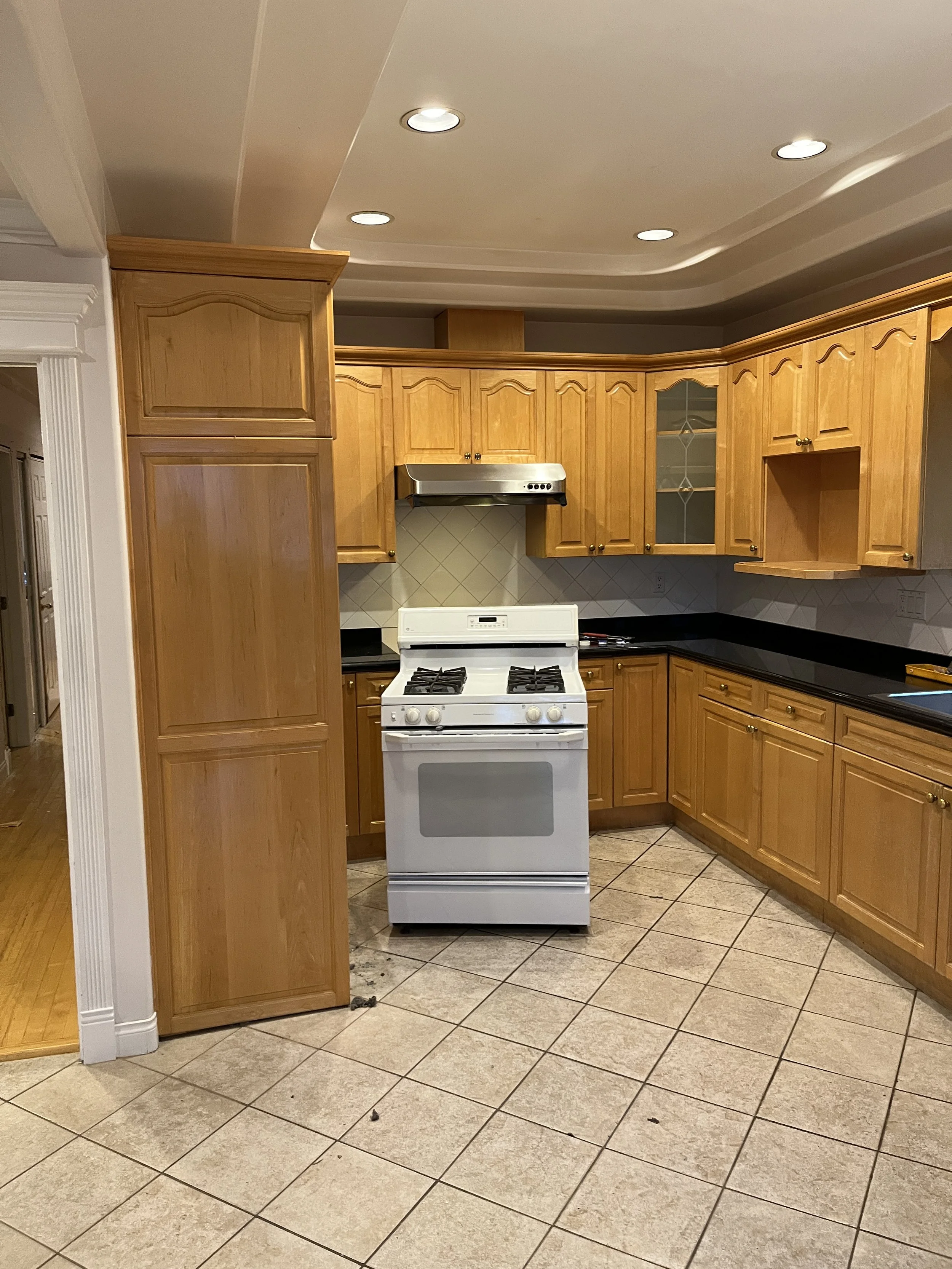 burnaby-open-concept-full-home-renovation - Before - 07.jpg