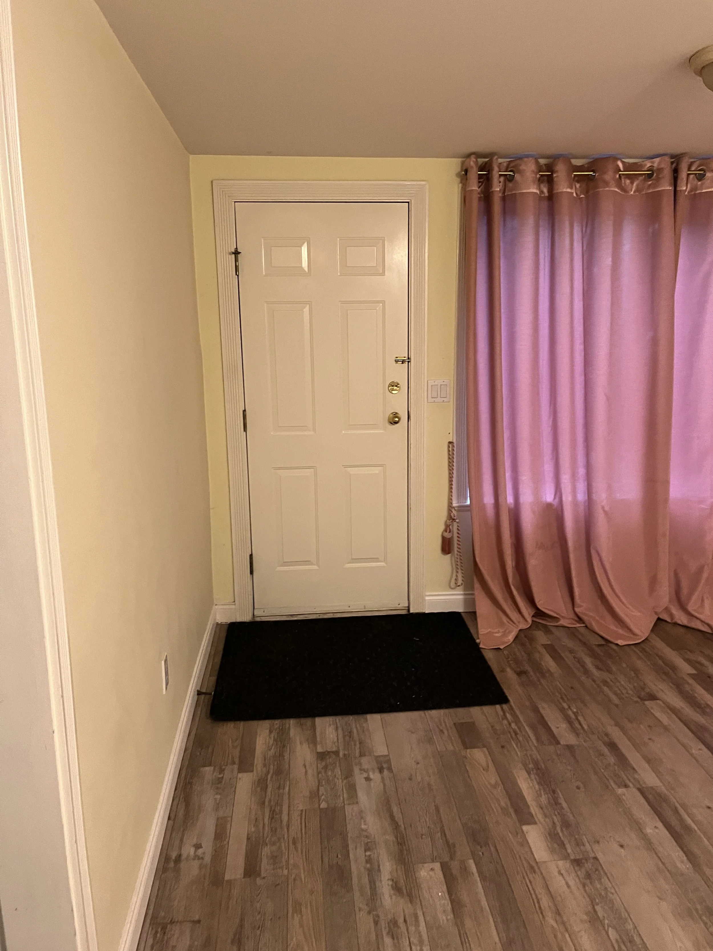 burnaby-open-concept-full-home-renovation - Before - 19.jpg