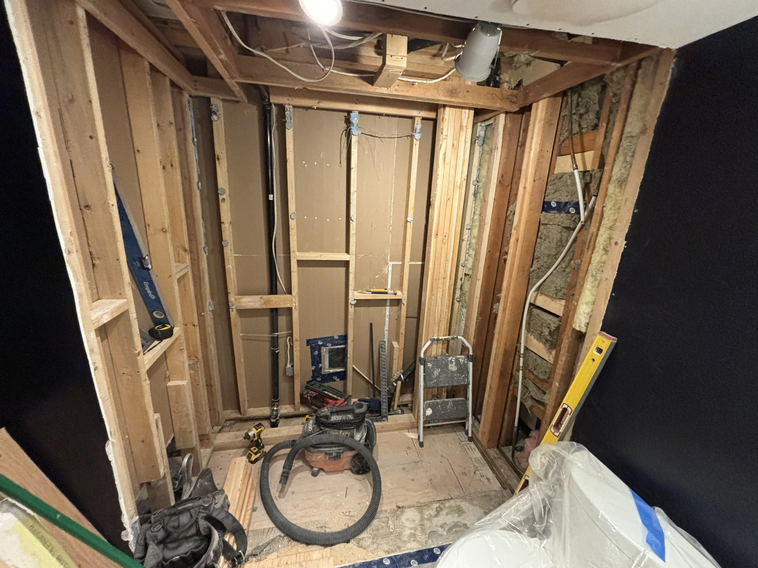 vancouver-townhouse-shear-wall-repair - Before - 01.jpg