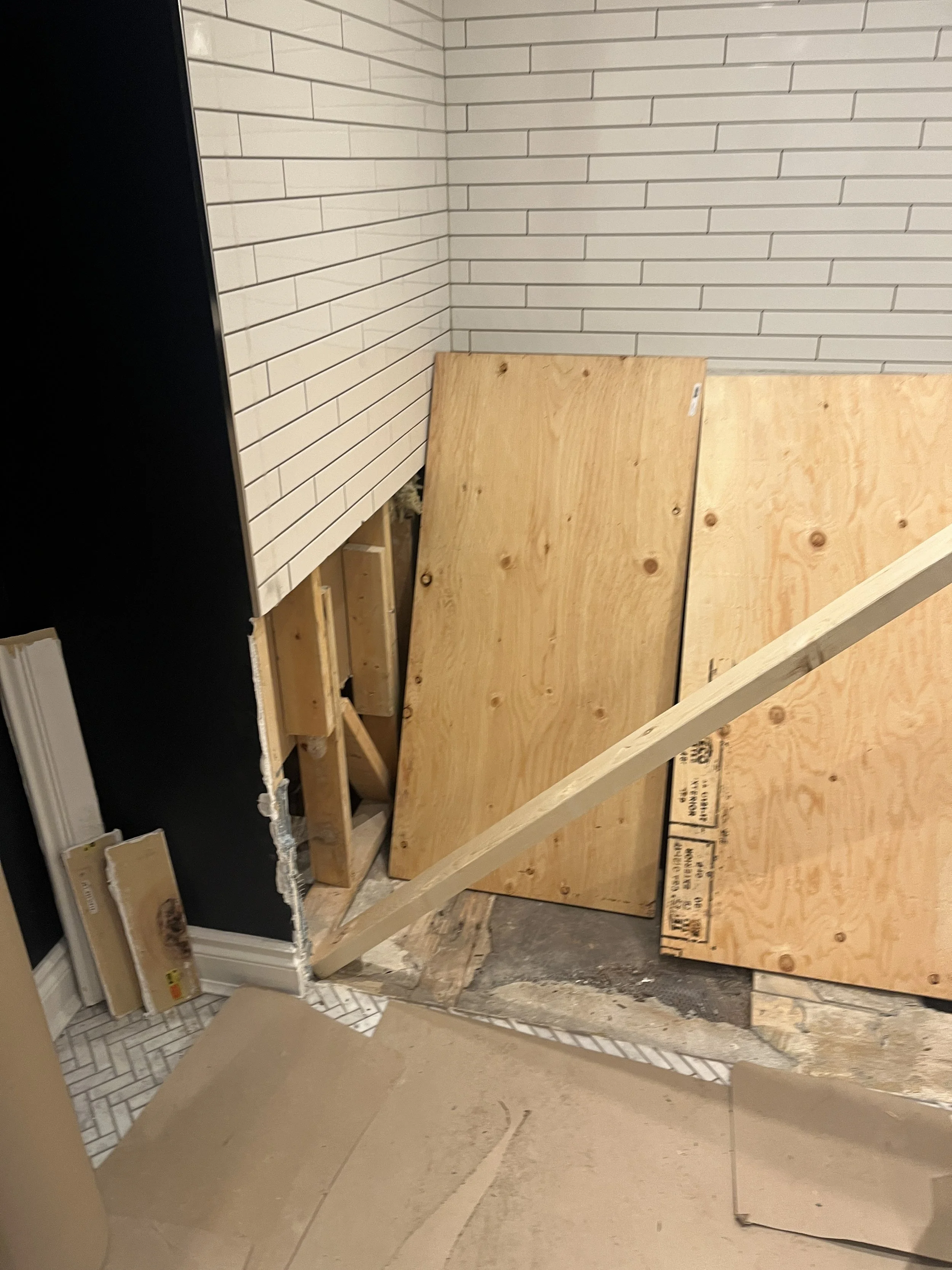vancouver-townhouse-shear-wall-repair - Before - 03.jpg