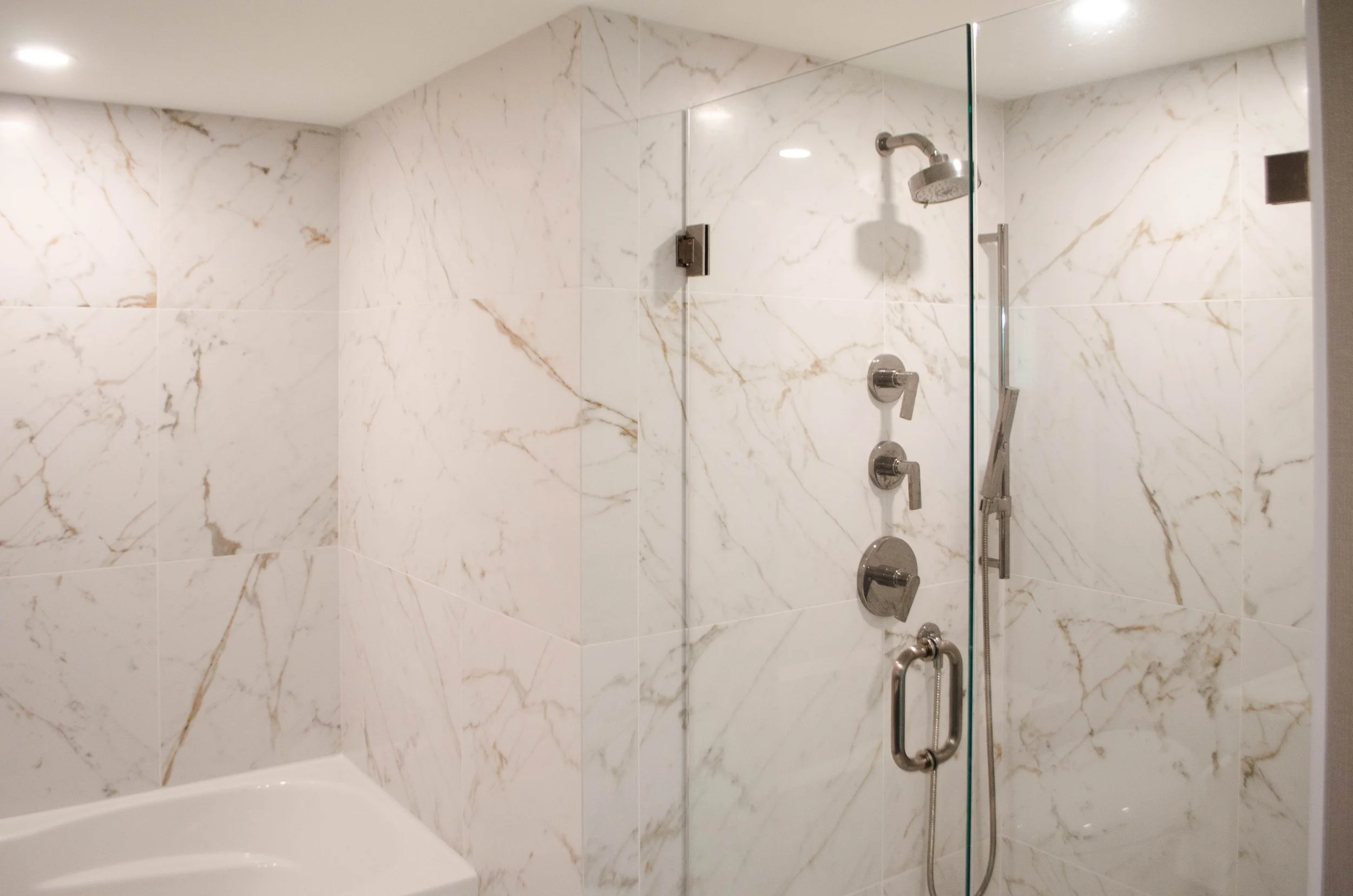 false-creek-condo-renovation - After - 40.jpg