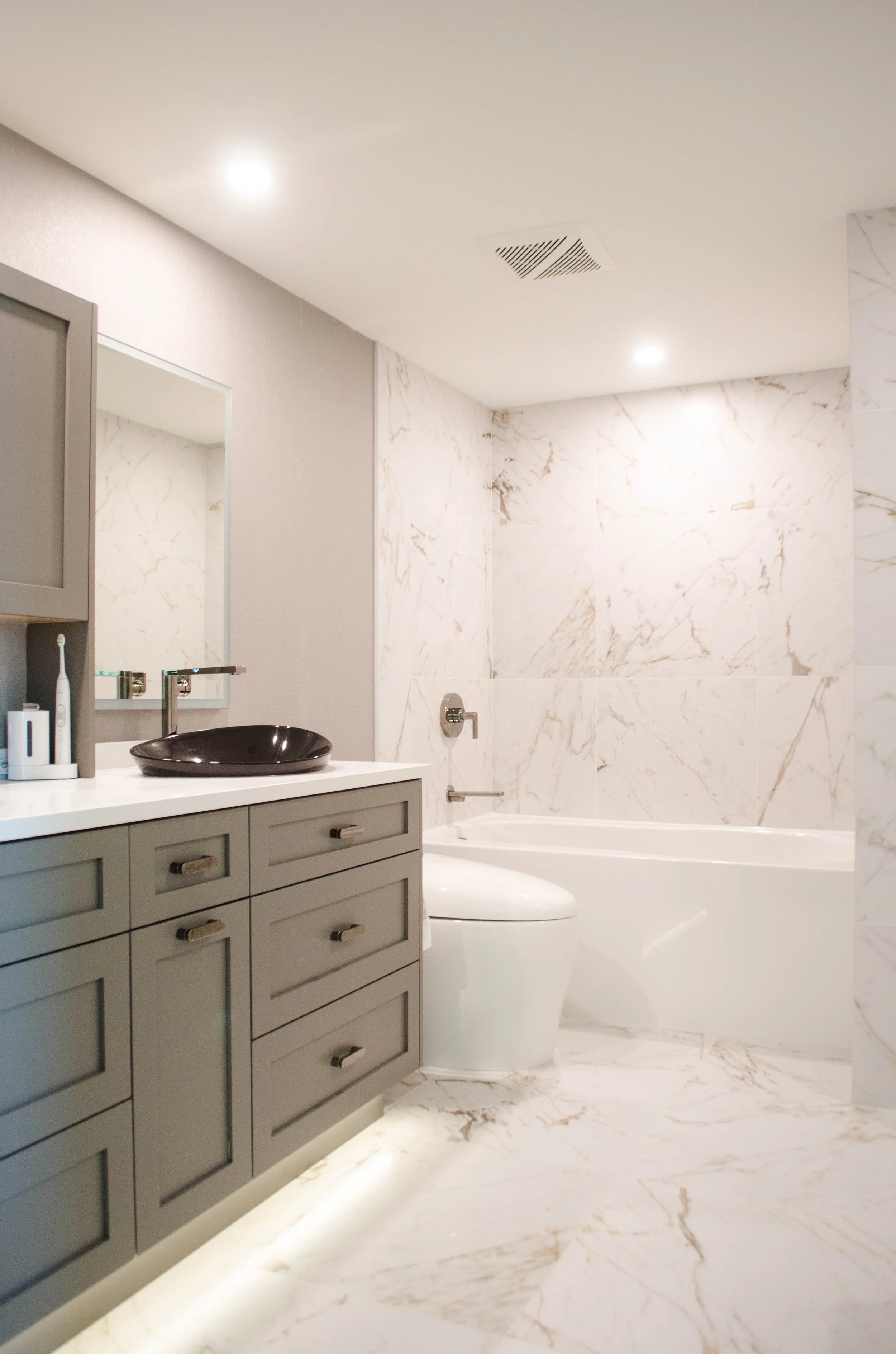 false-creek-condo-renovation - After - 46.jpg