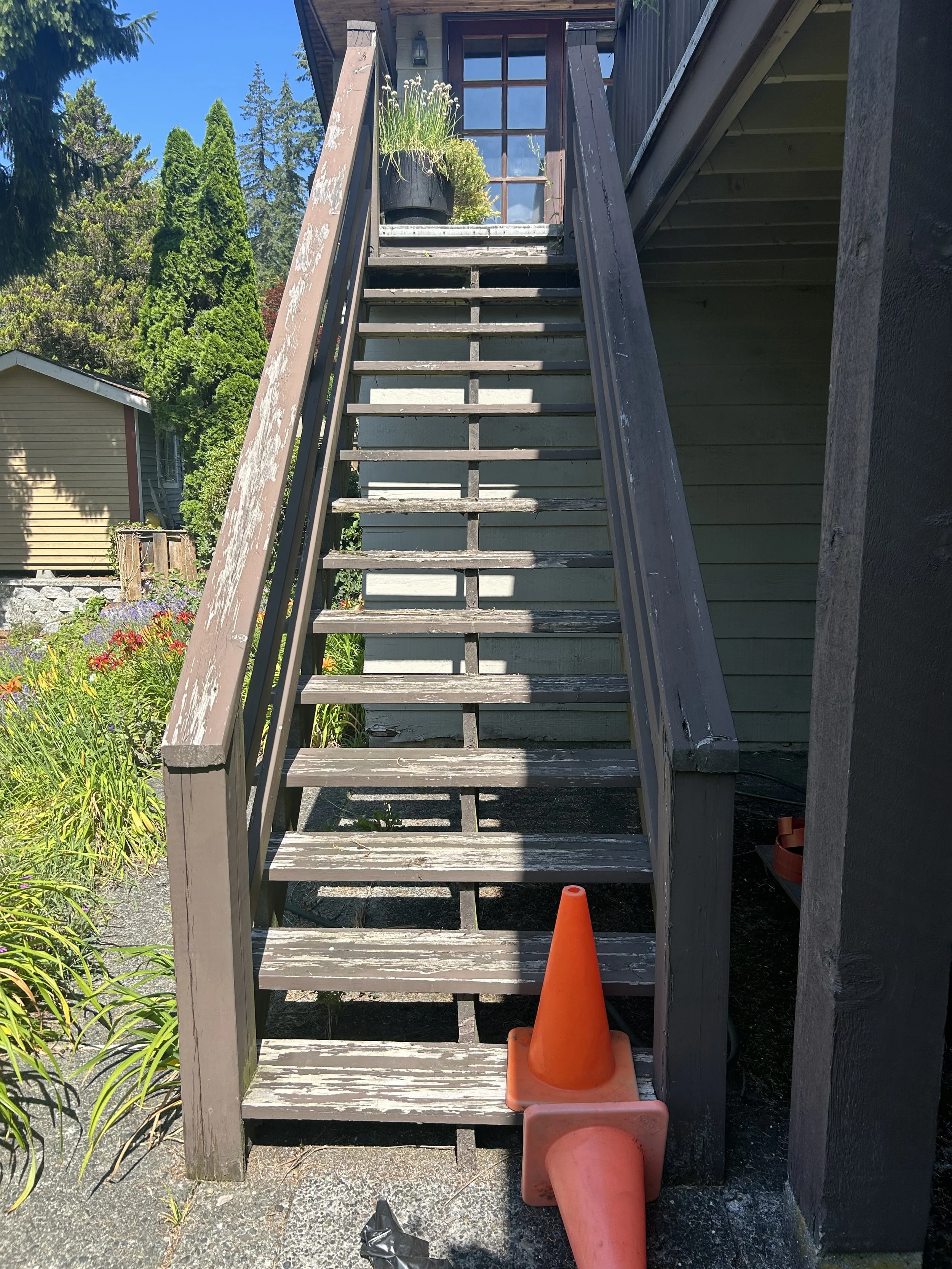 north-vancouver-exterior-repair - Before - 02.jpg