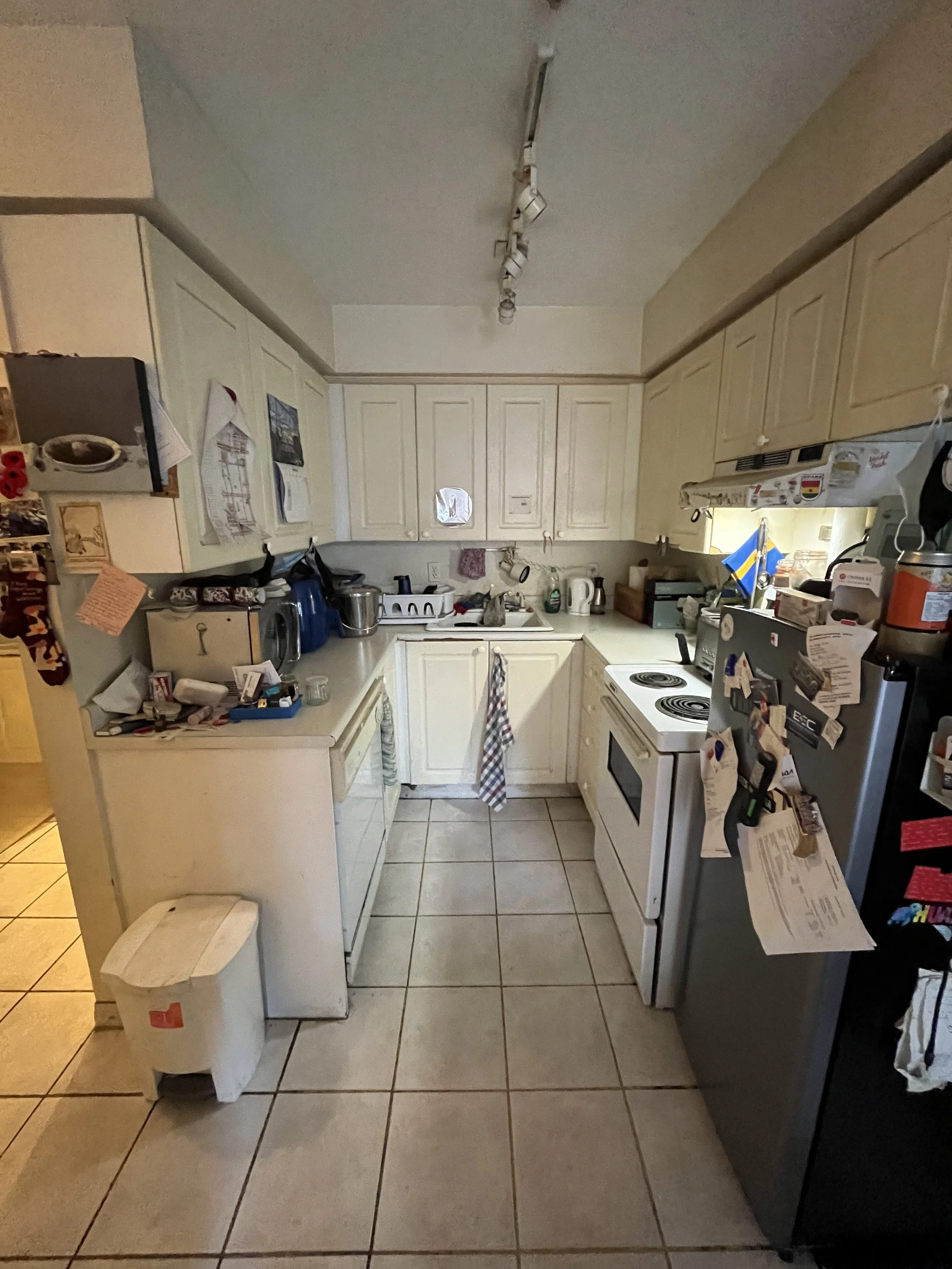 vancouver-condo-renovation-aging-in-place - Before - 01.jpg
