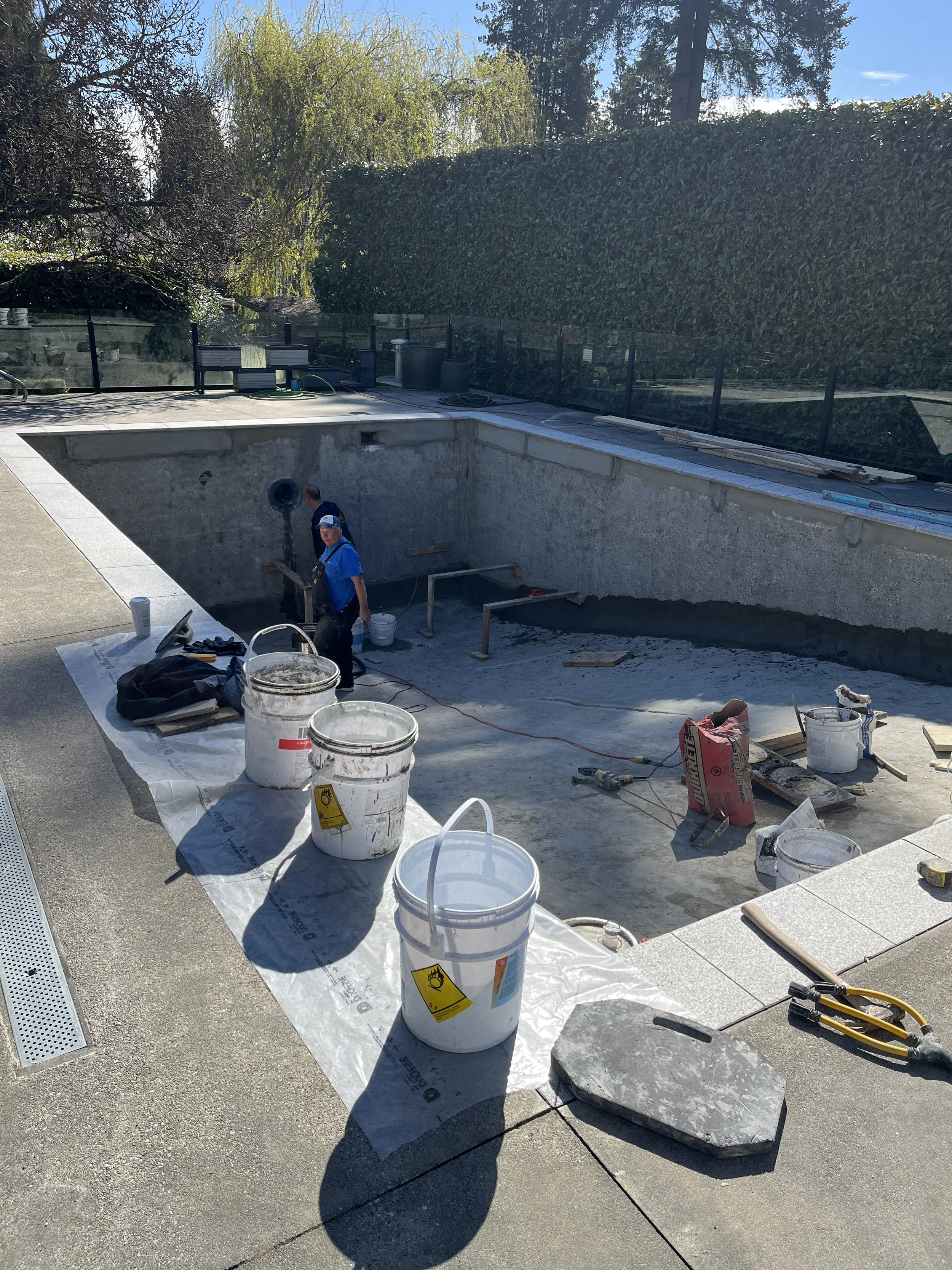 west-vancouver-pool-repair - Before - 01.jpg
