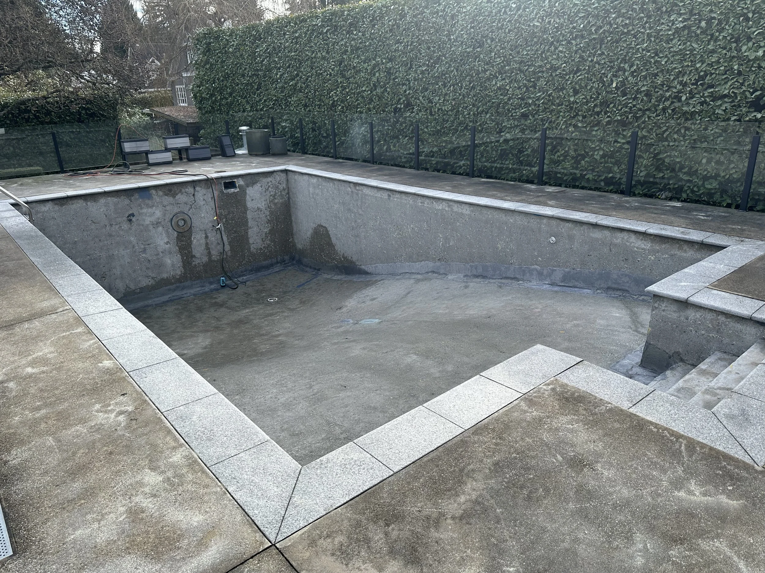 west-vancouver-pool-repair - Before - 02.jpg