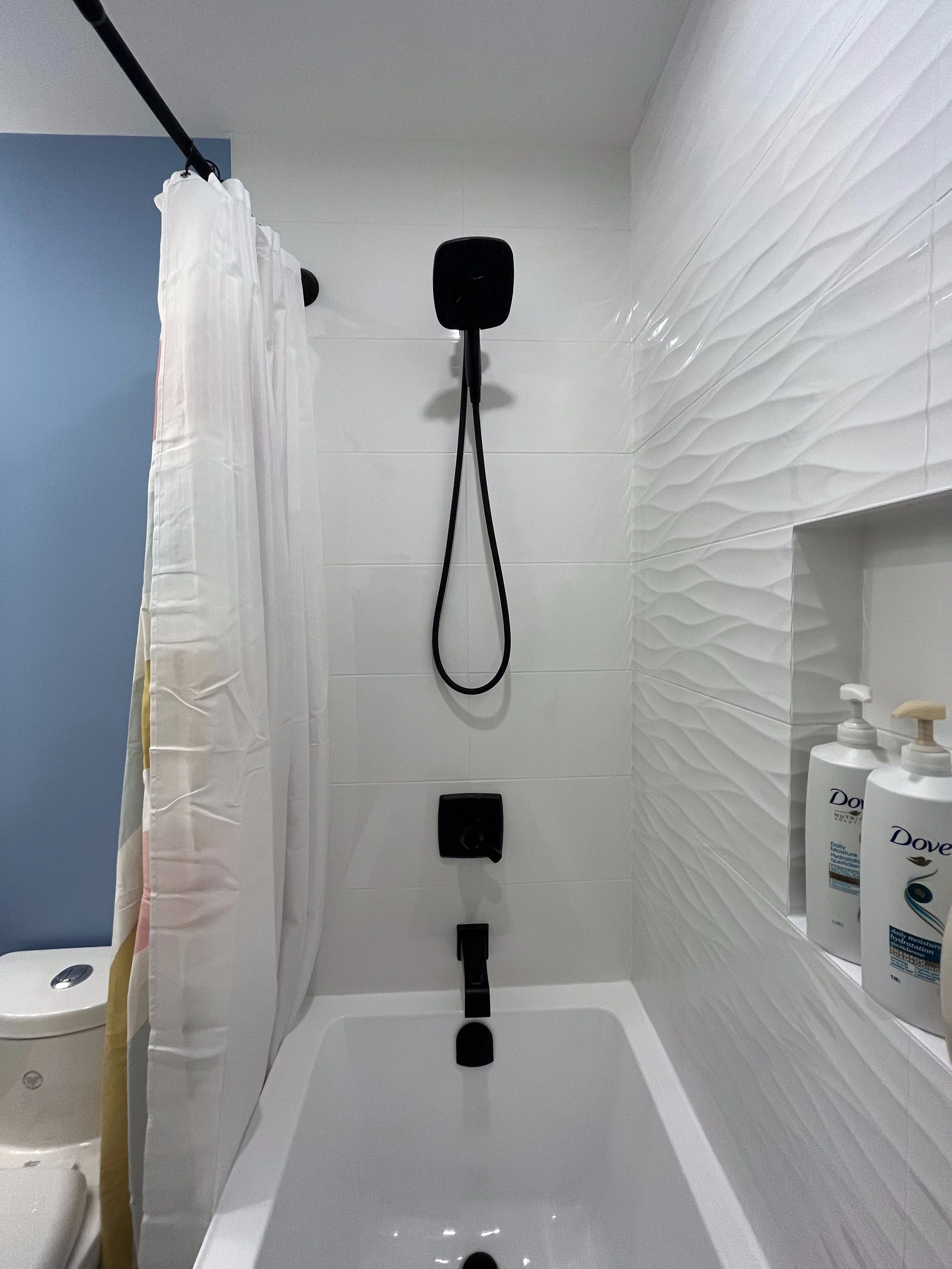 north-vancouver-kids-bathroom-renovation - After - 07.jpg