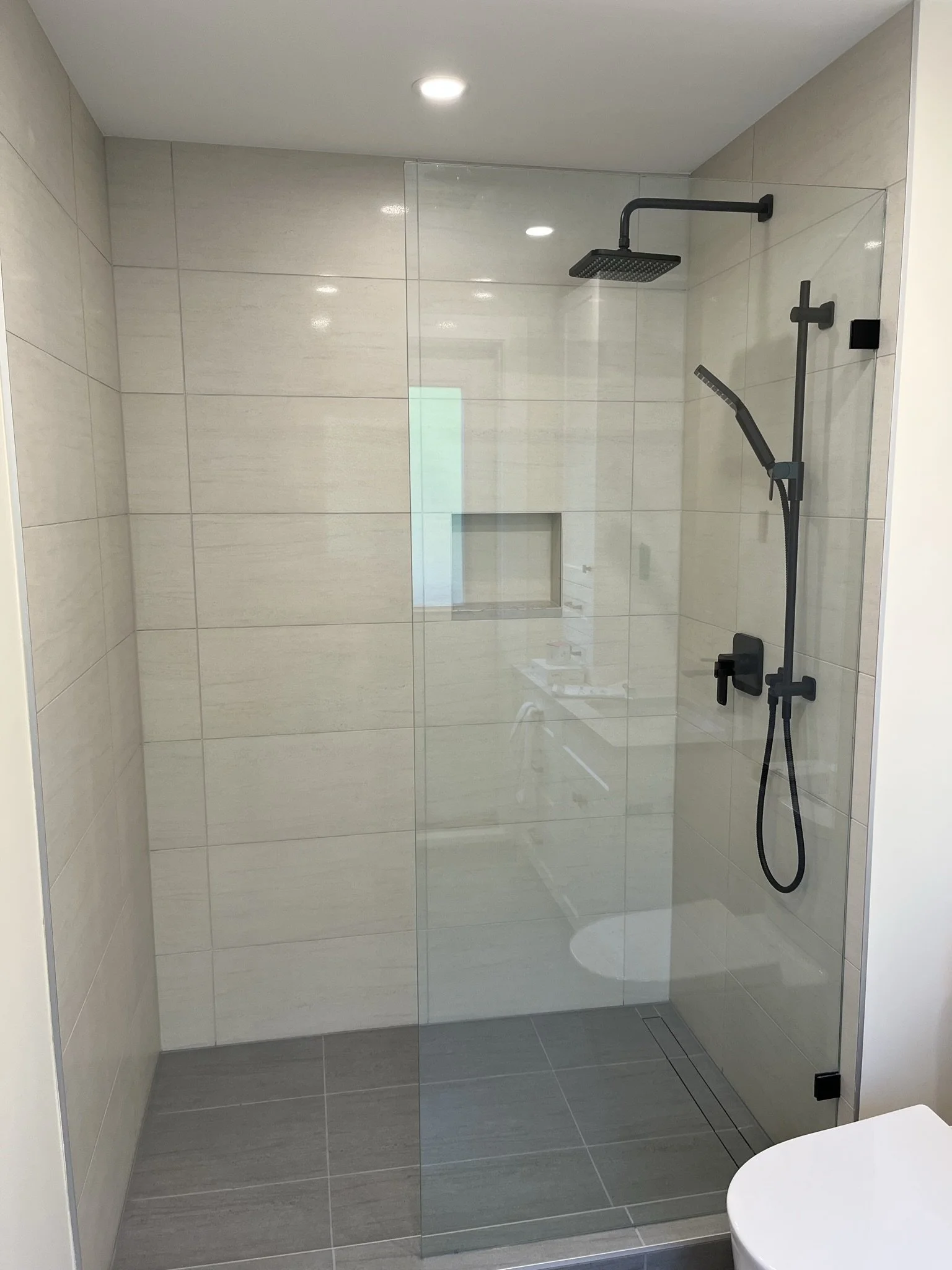 lynn-valley-townhouse-ensuite-conversion - After - 02.jpg