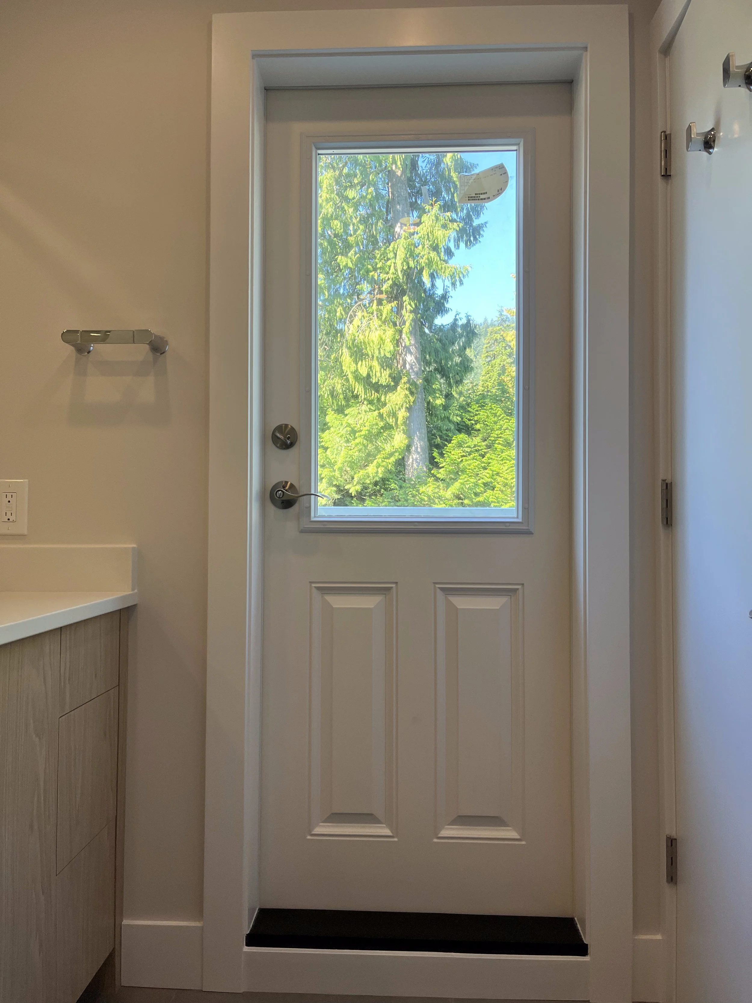 lynn-valley-townhouse-ensuite-conversion - After - 07.jpg