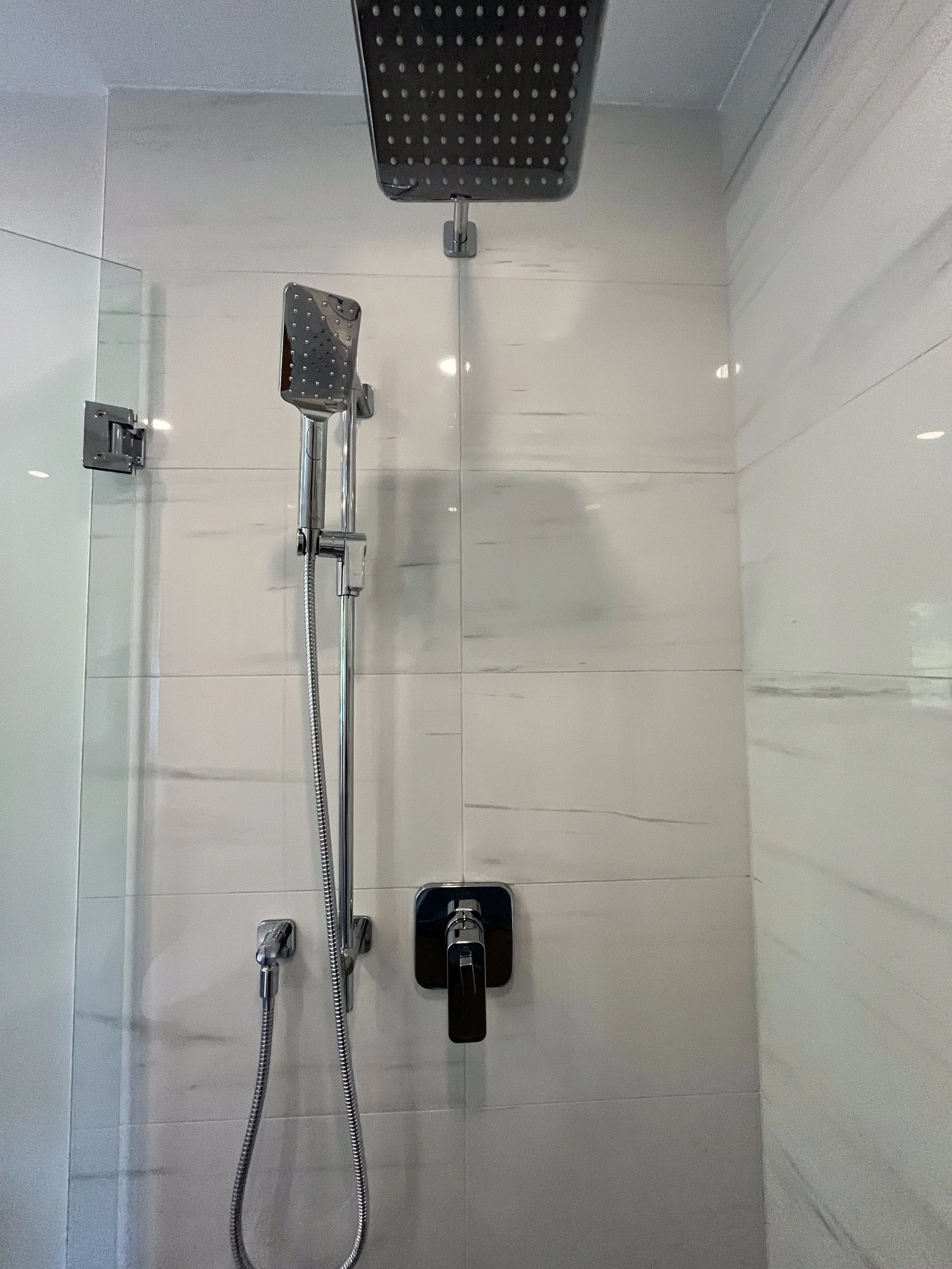 lynn-valley-townhouse-ensuite-conversion - After - 12.jpg