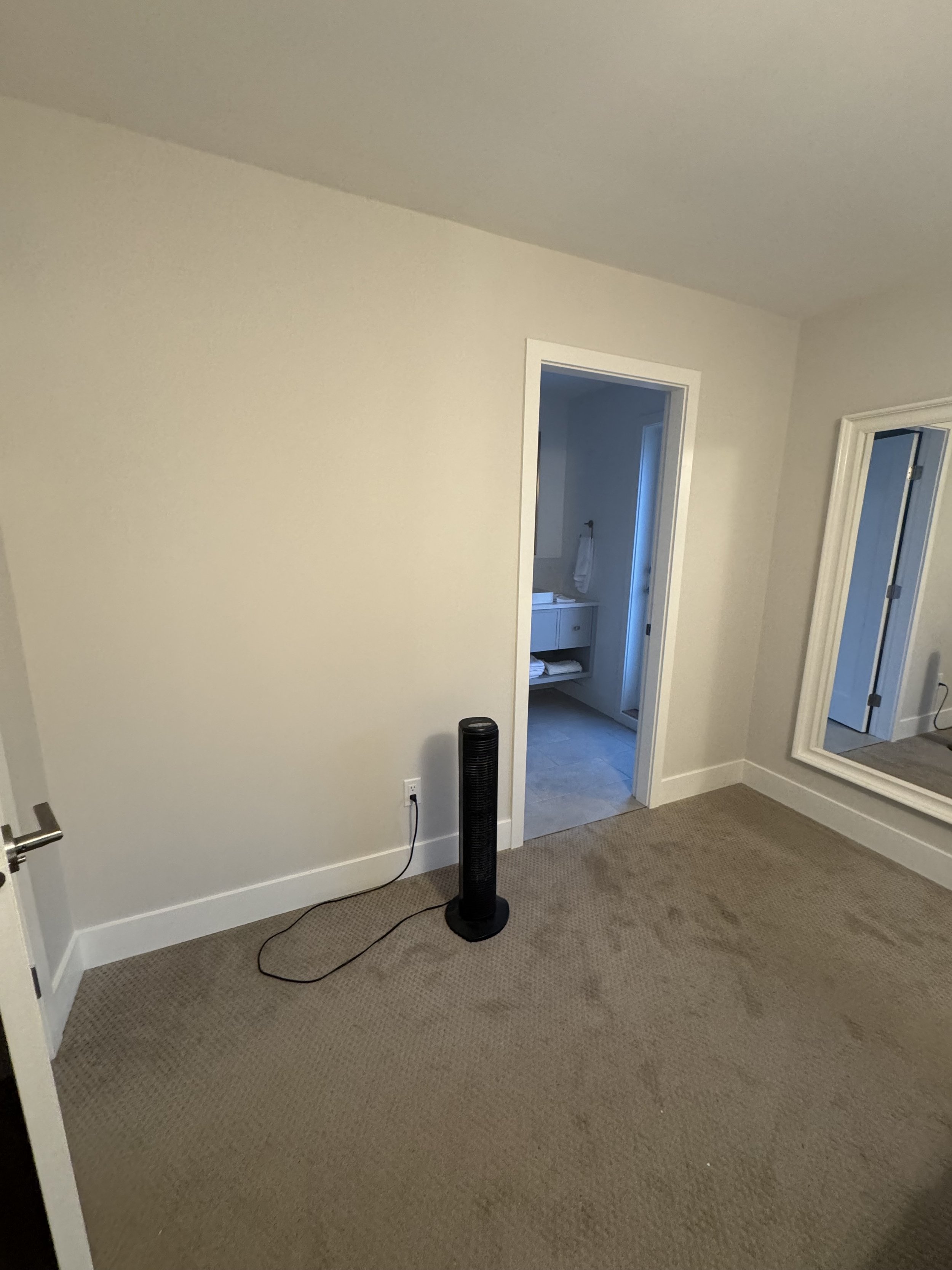 lynn-valley-townhouse-ensuite-conversion - After - 22.jpg