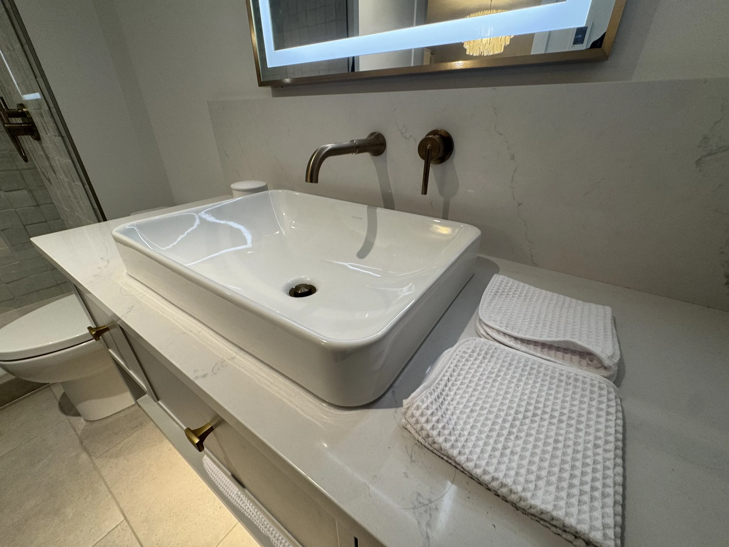 lynn-valley-townhouse-ensuite-conversion - After - 30.jpg