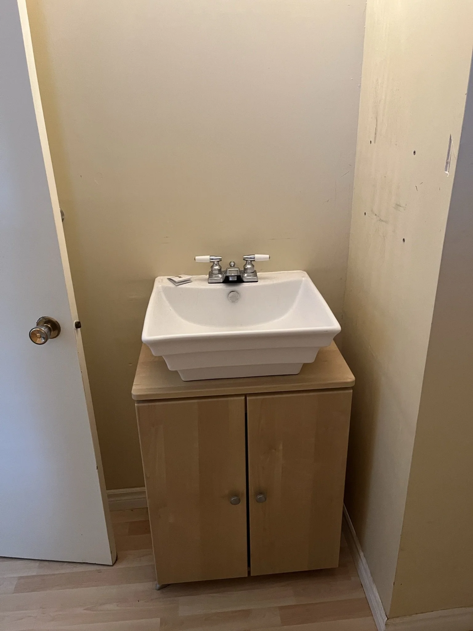 lynn-valley-townhouse-ensuite-conversion - Before - 03.jpg