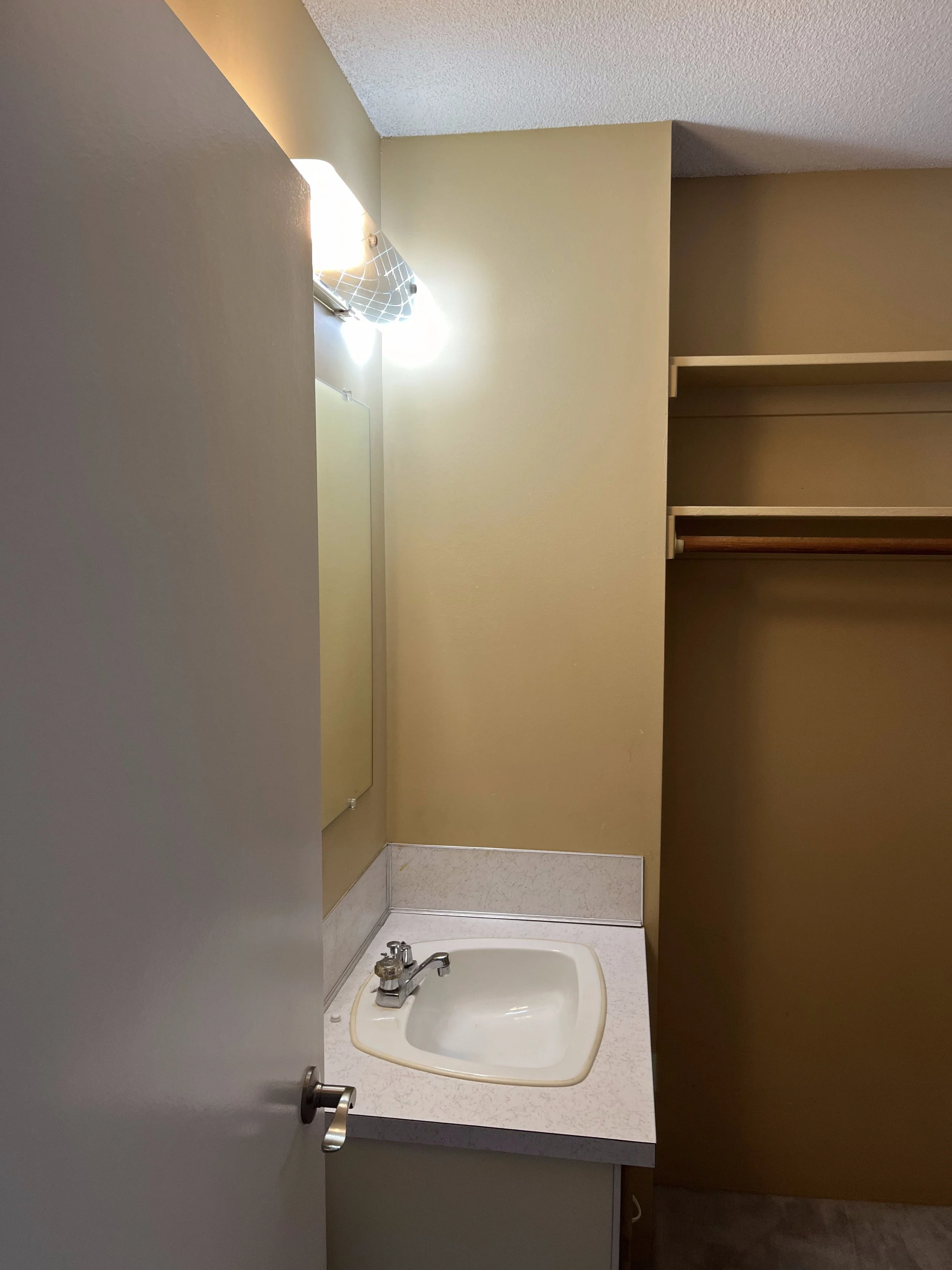 lynn-valley-townhouse-ensuite-conversion - Before - 07.jpg
