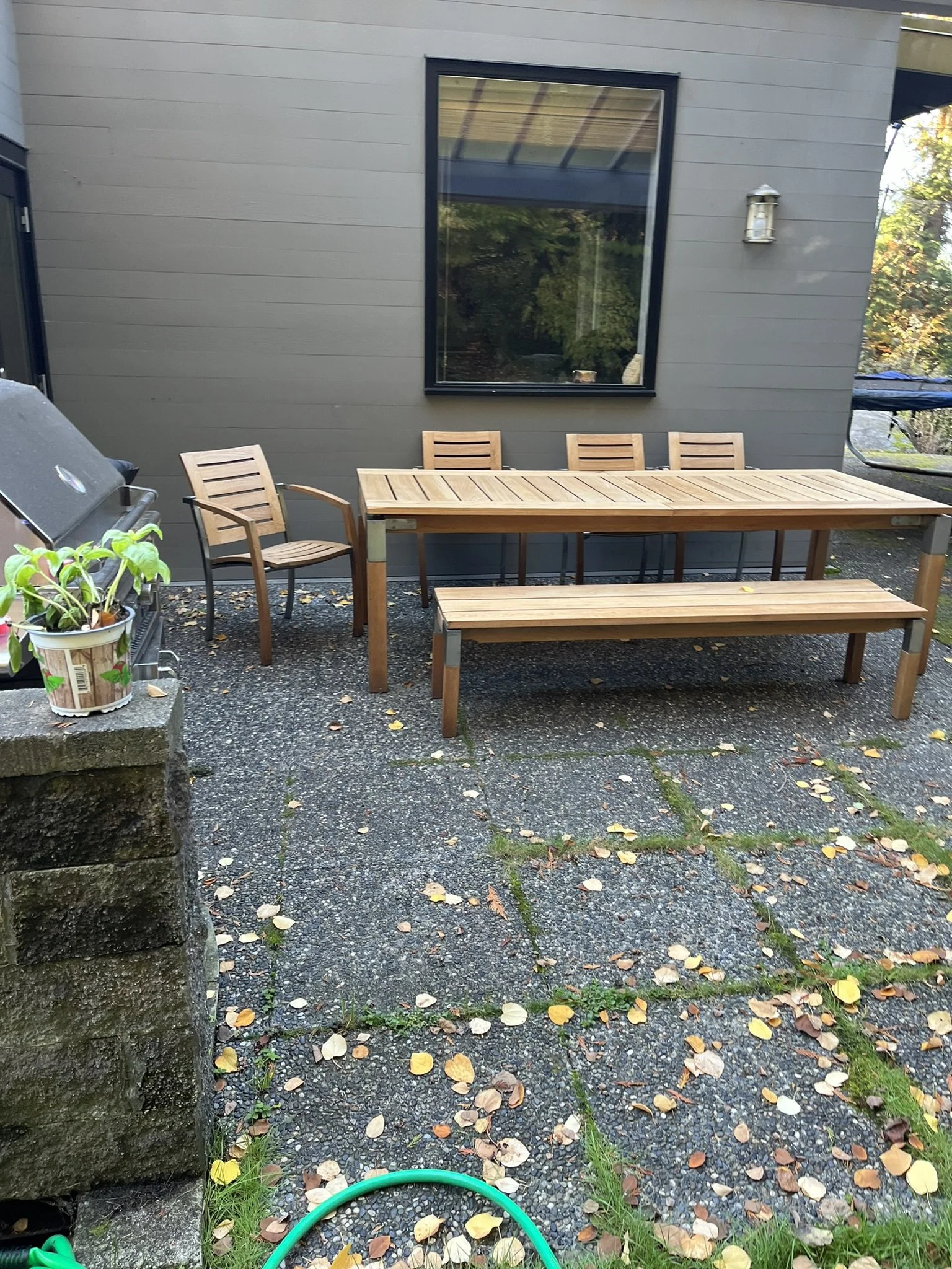 west-vancouver-exterior-renovation - Before - 04.jpg