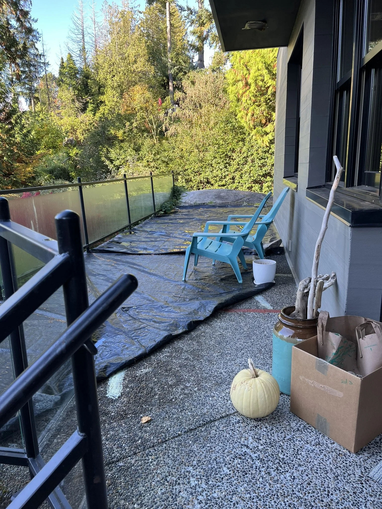 west-vancouver-exterior-renovation - Before - 07.jpg