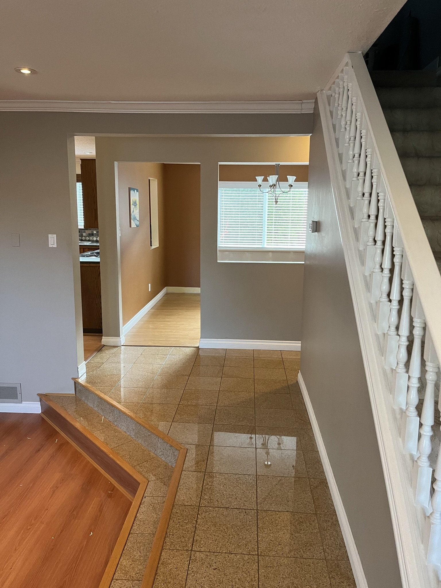 delta-home-renovation - Before - 02.jpg