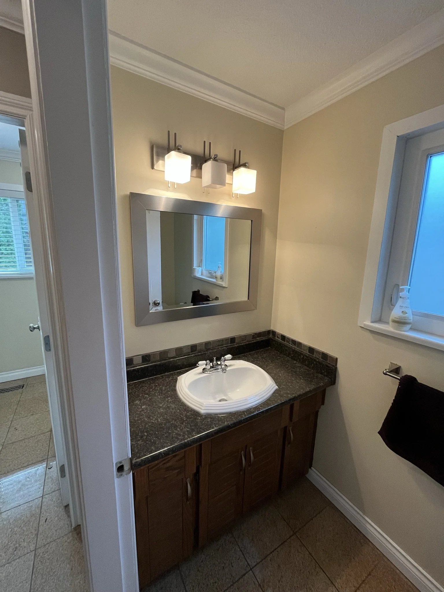delta-home-renovation - Before - 04.jpg