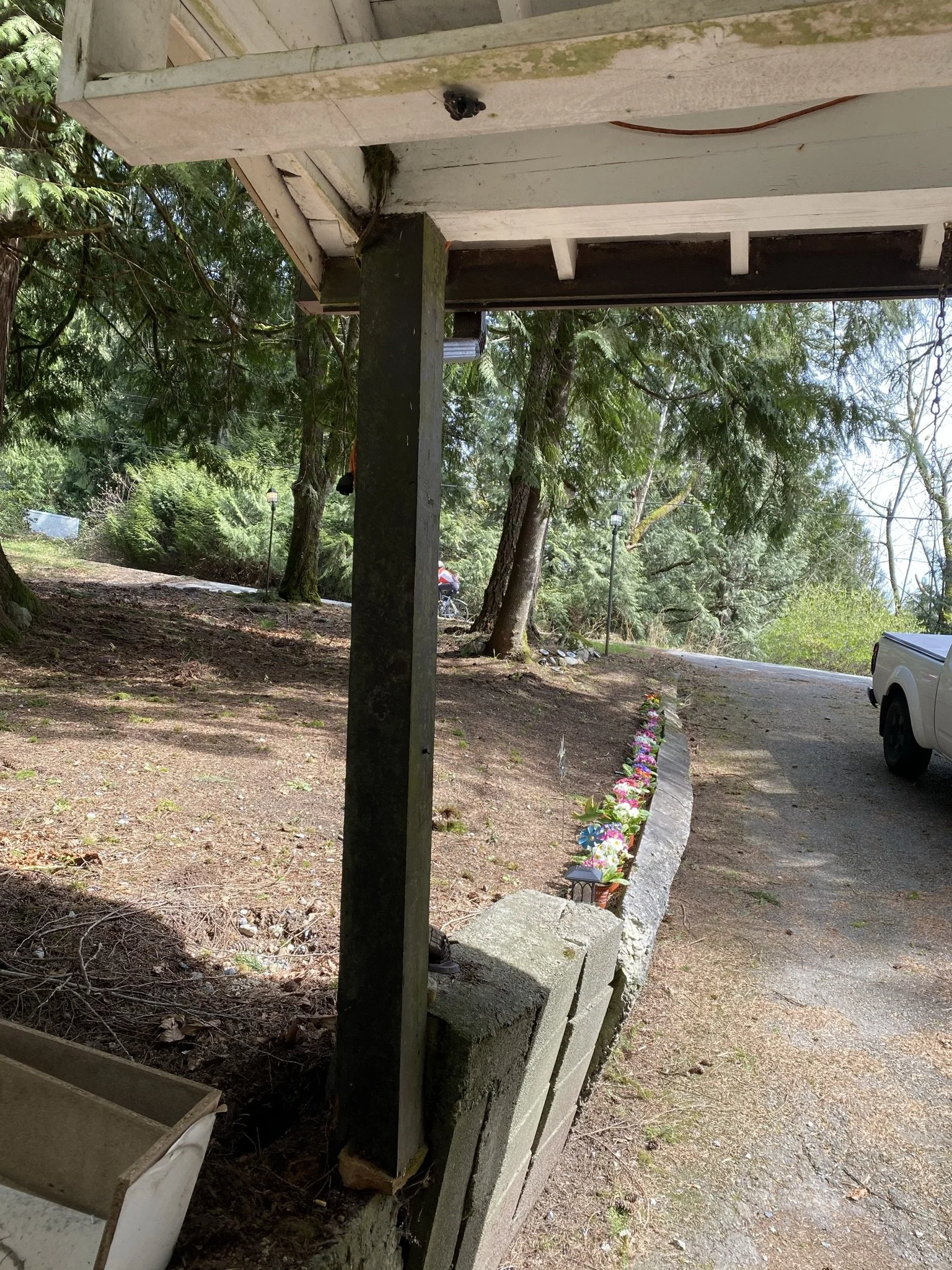 pitt-meadows-retaining-wall-repair - Before - 02.jpg