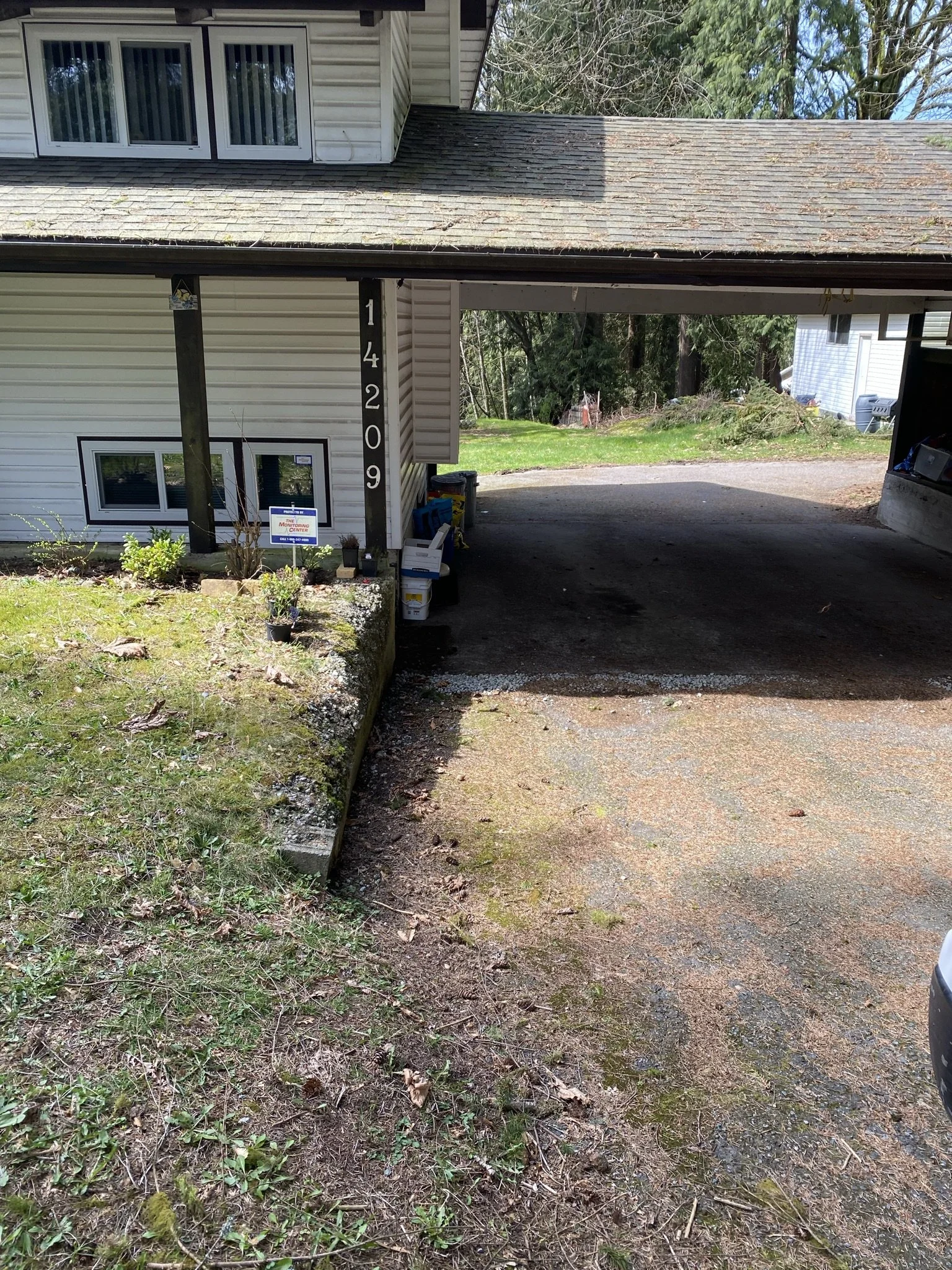 pitt-meadows-retaining-wall-repair - Before - 01.jpg