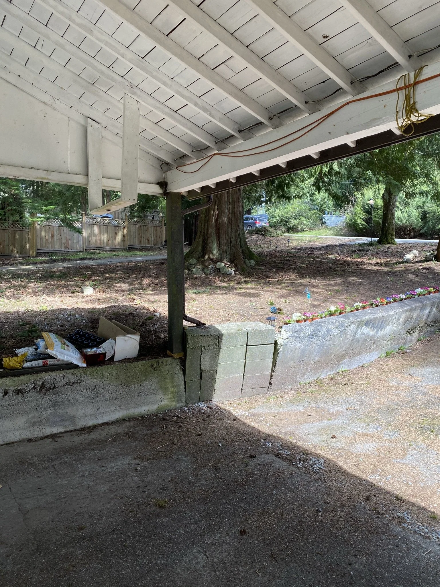 pitt-meadows-retaining-wall-repair - Before - 06.jpg