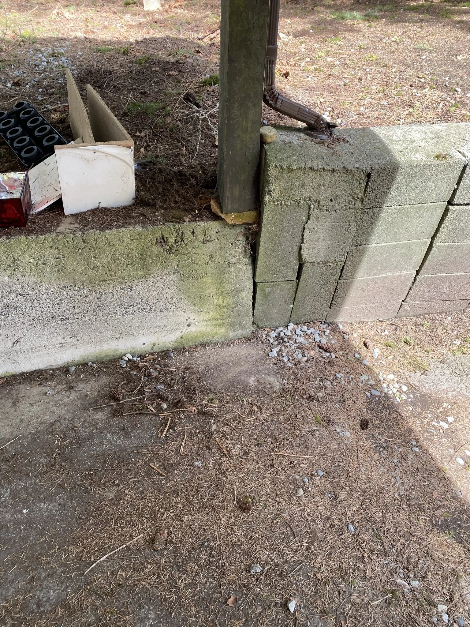pitt-meadows-retaining-wall-repair - Before - 13.jpg
