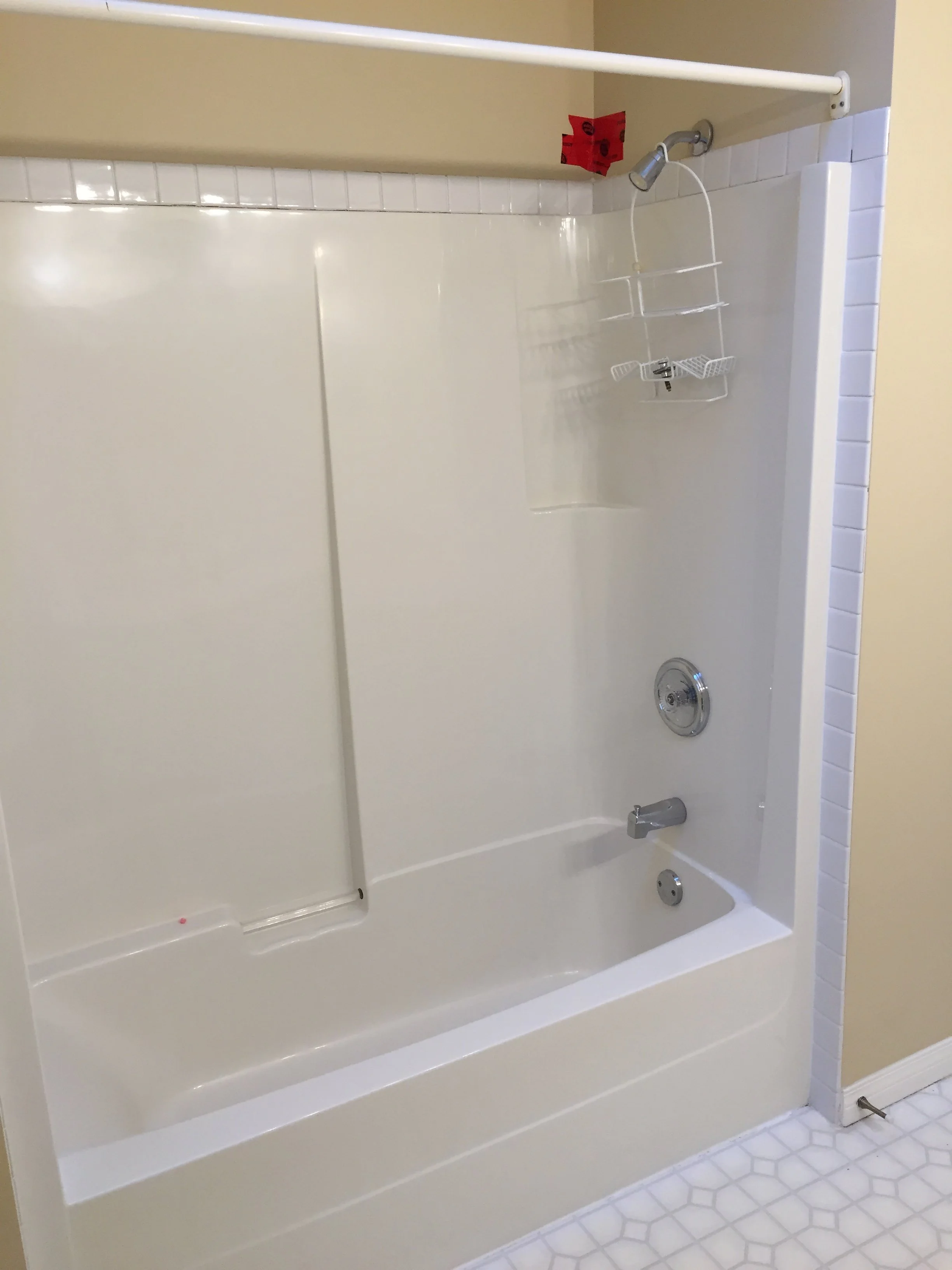 cloverdale-kids-bathroom-renovation - Before - 04.jpg