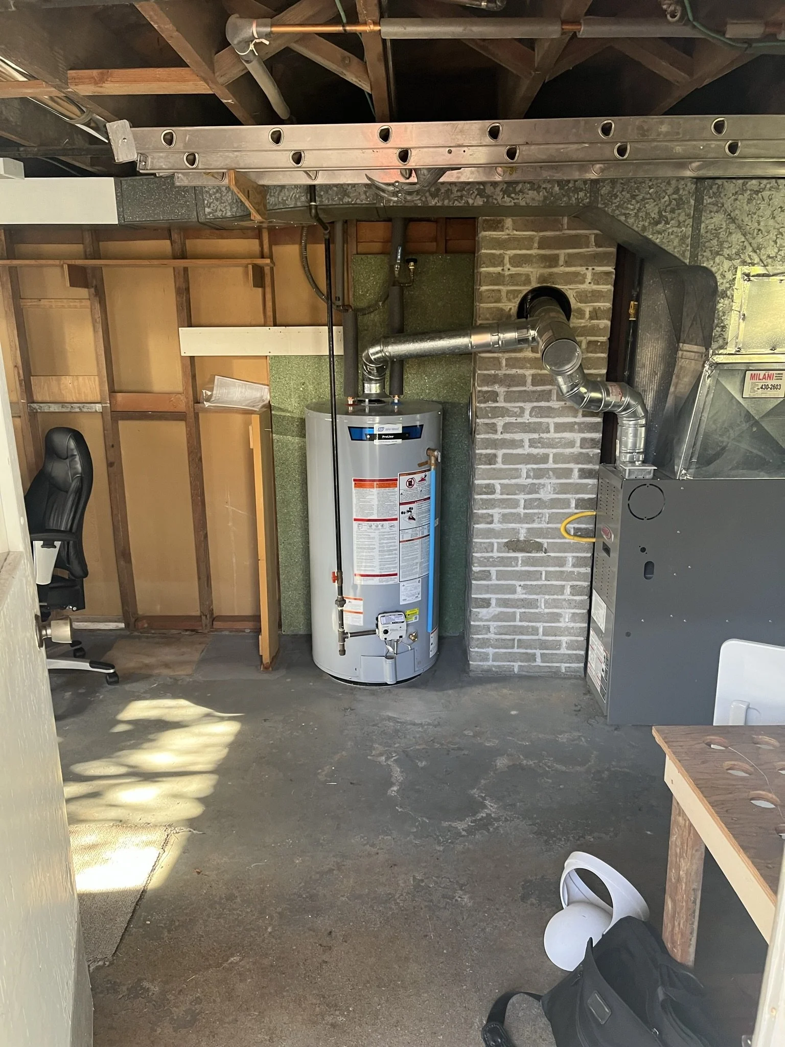 east-vancouver-basement-suite-conversion - Before - 03.jpg