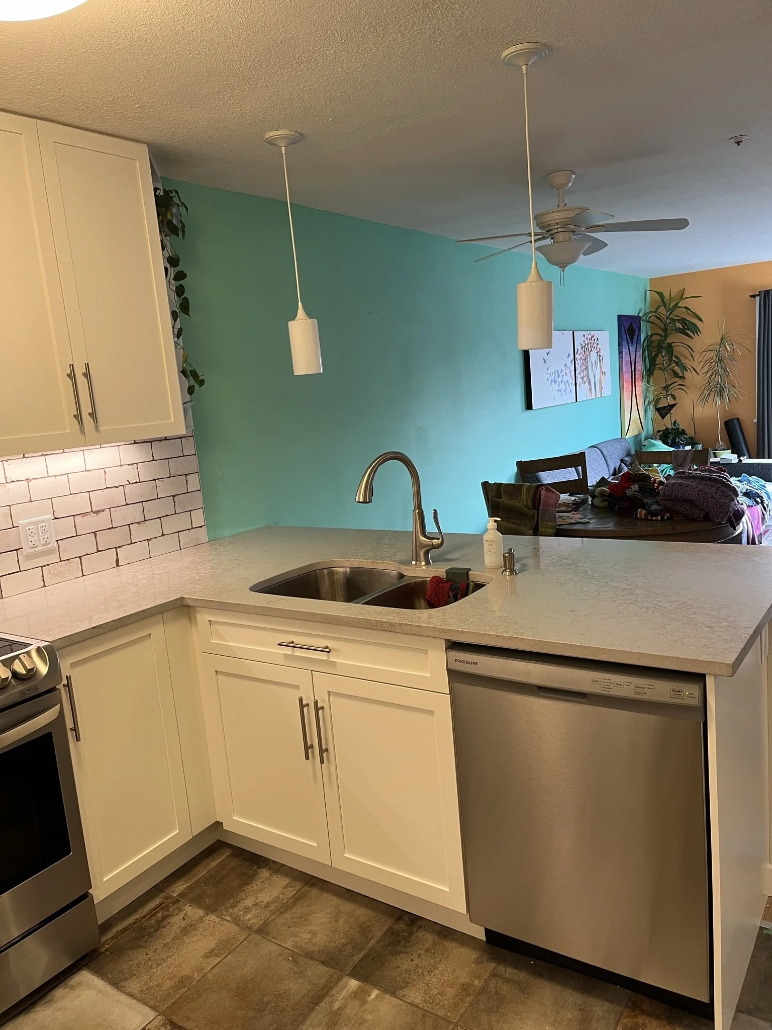 east-vancouver-condo-kitchen-renovation - After - 04.jpg