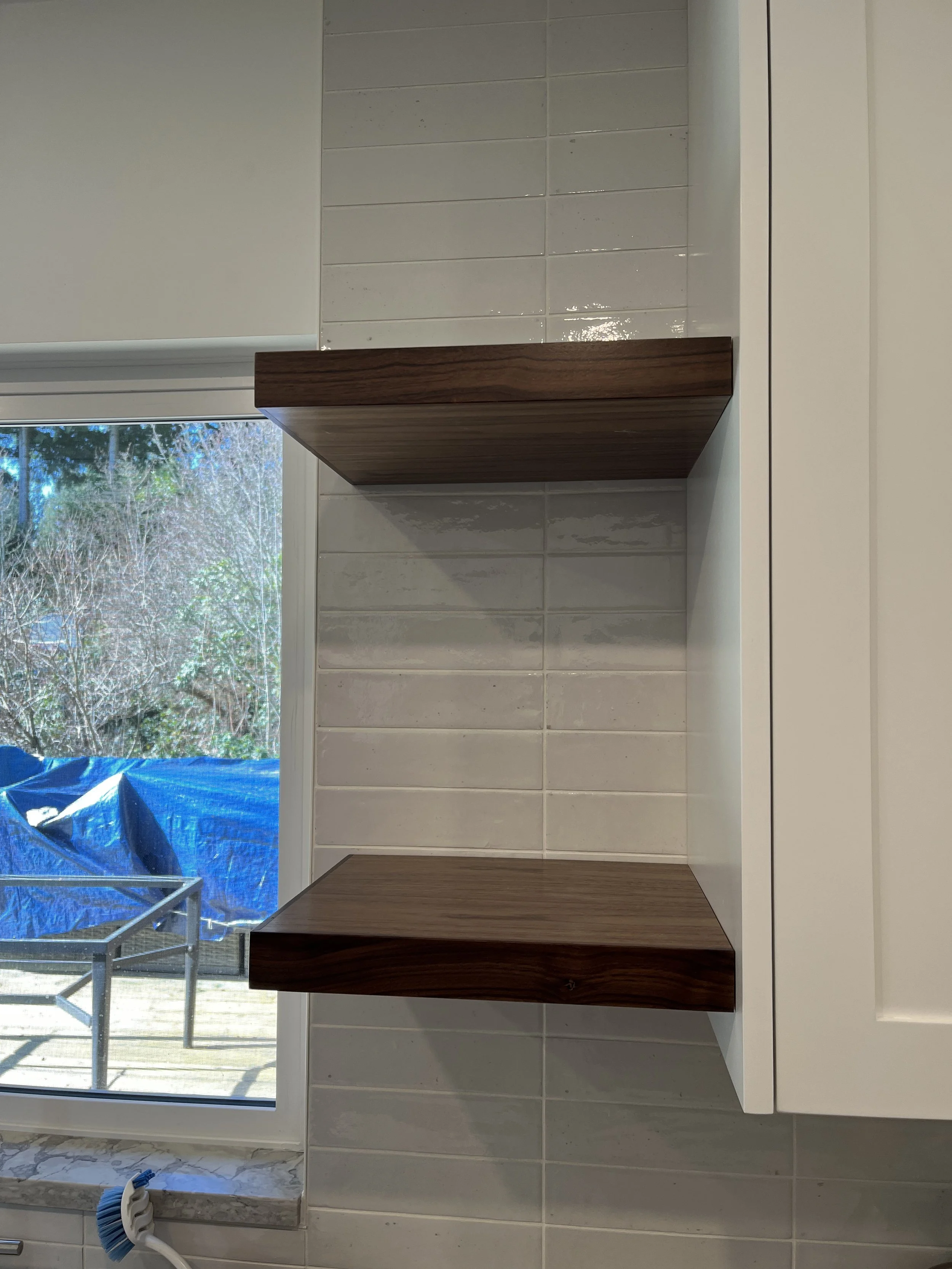 north-vancouver-galley-kitchen-bathroom-renovation - After - 05.jpg