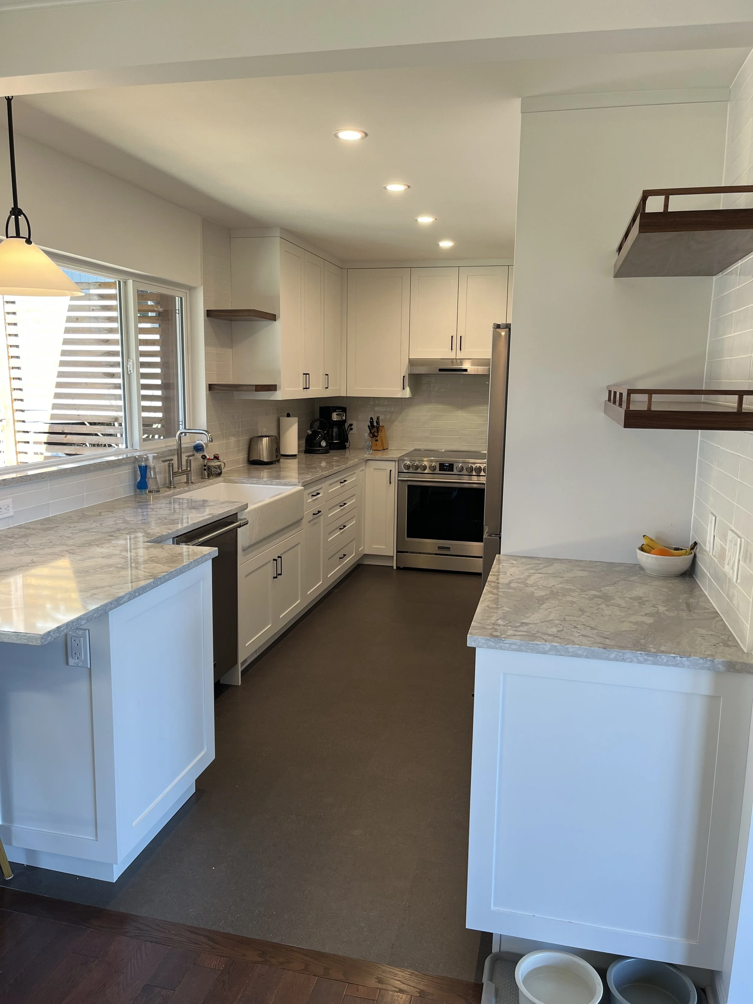 north-vancouver-galley-kitchen-bathroom-renovation - After - 01.jpg