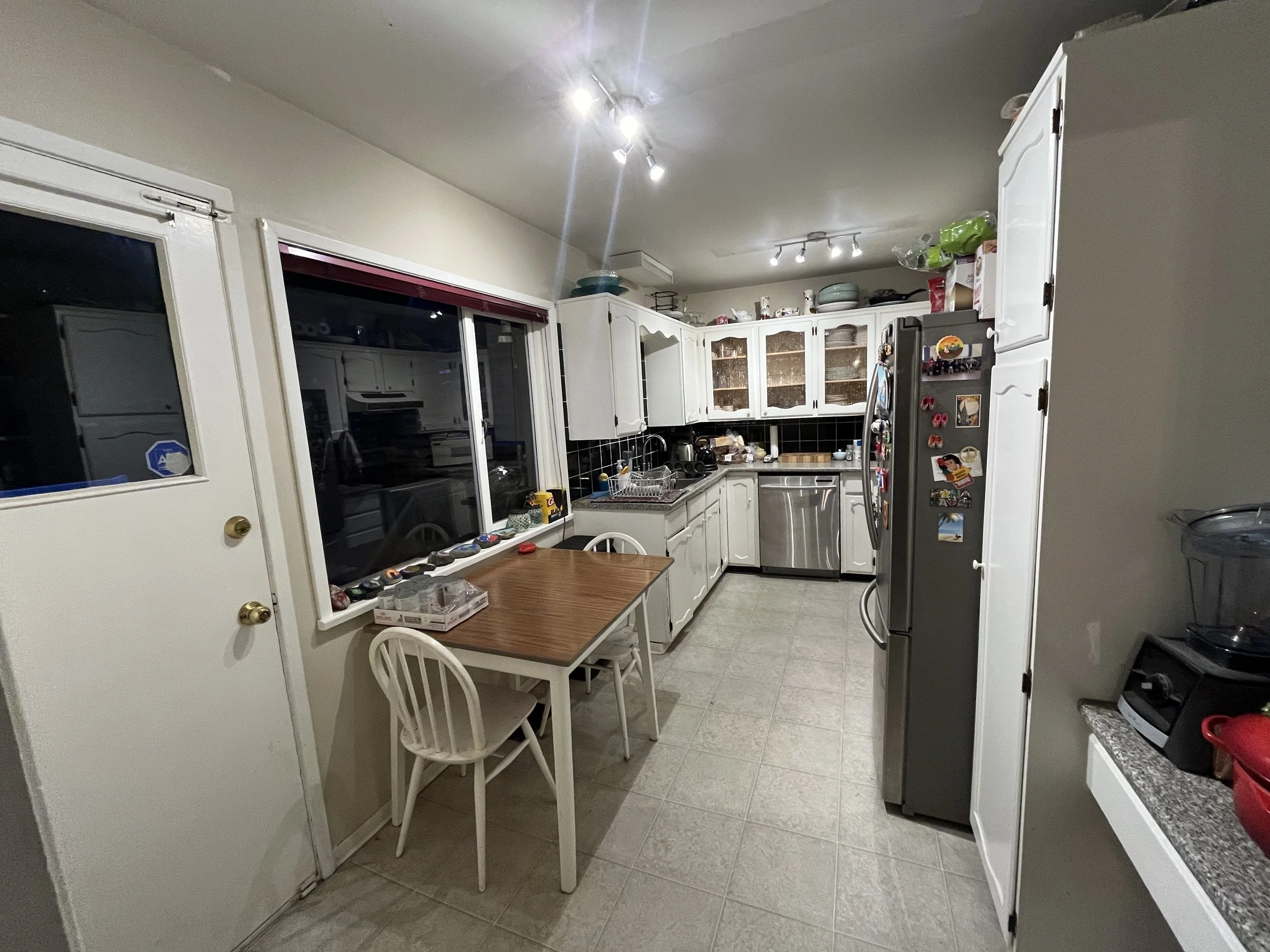 north-vancouver-galley-kitchen-bathroom-renovation - Before - 01.jpg