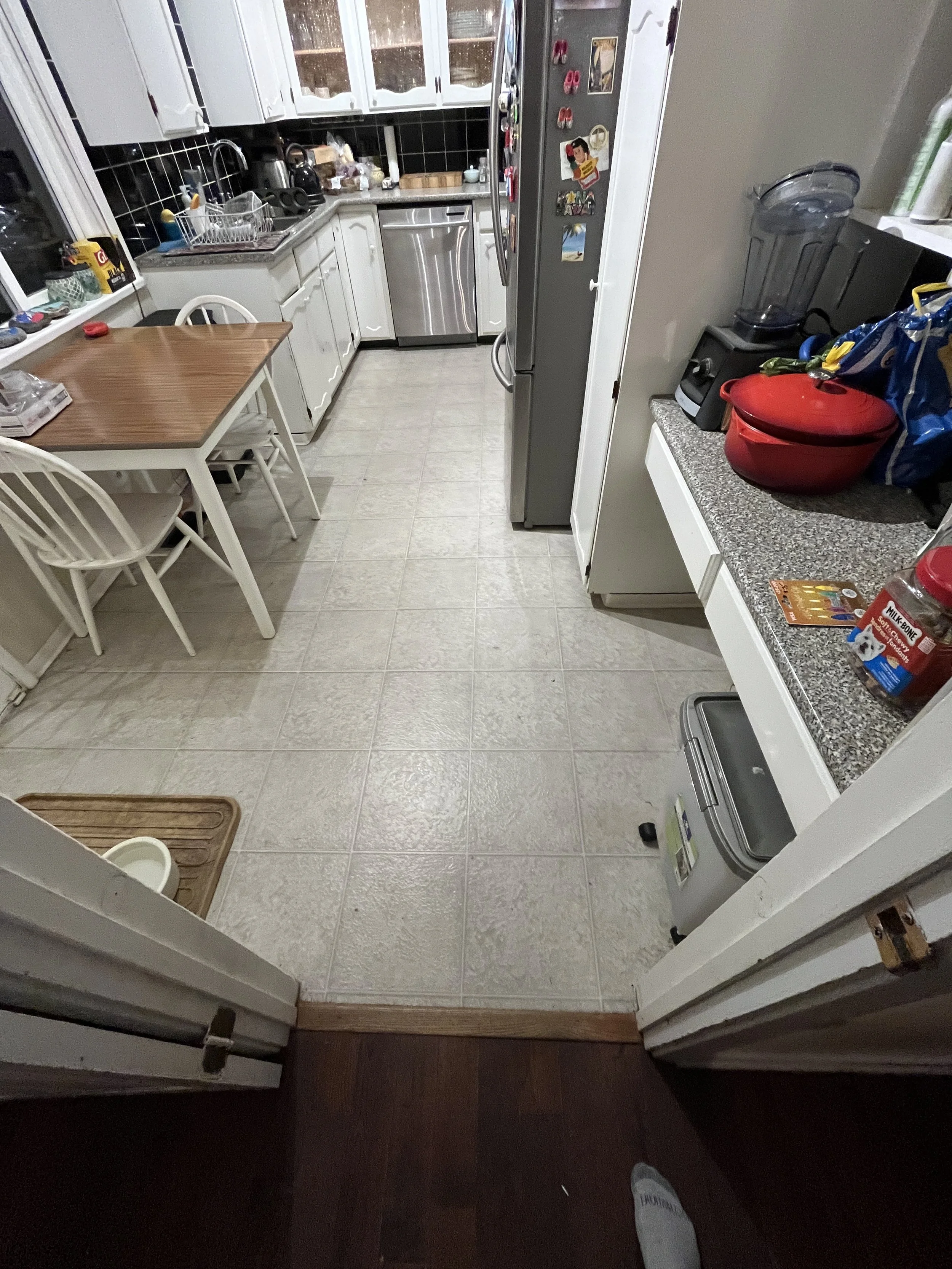 north-vancouver-galley-kitchen-bathroom-renovation - Before - 05.jpg