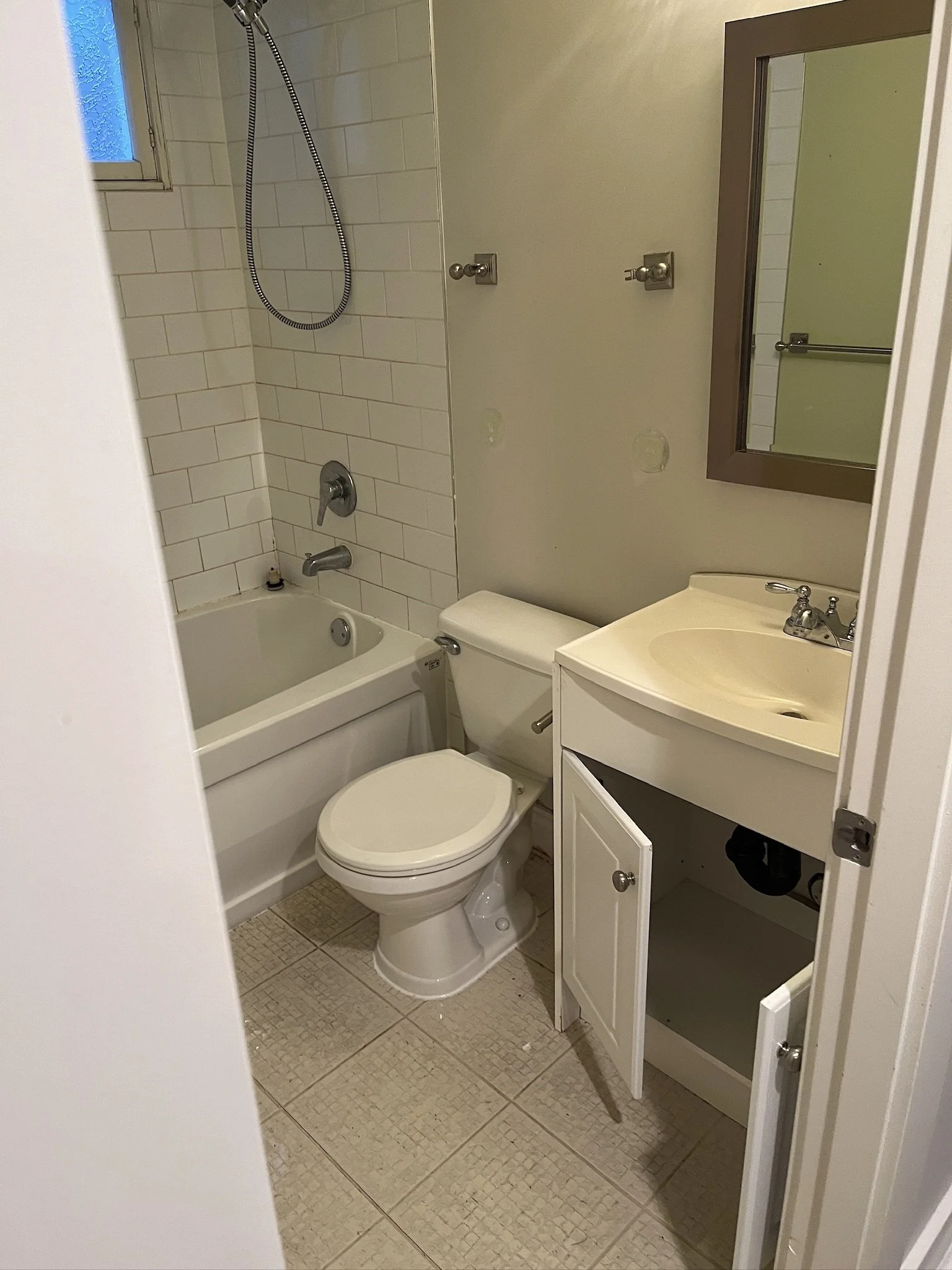 cambie-character-home-full-renovation - Before - 34.jpg