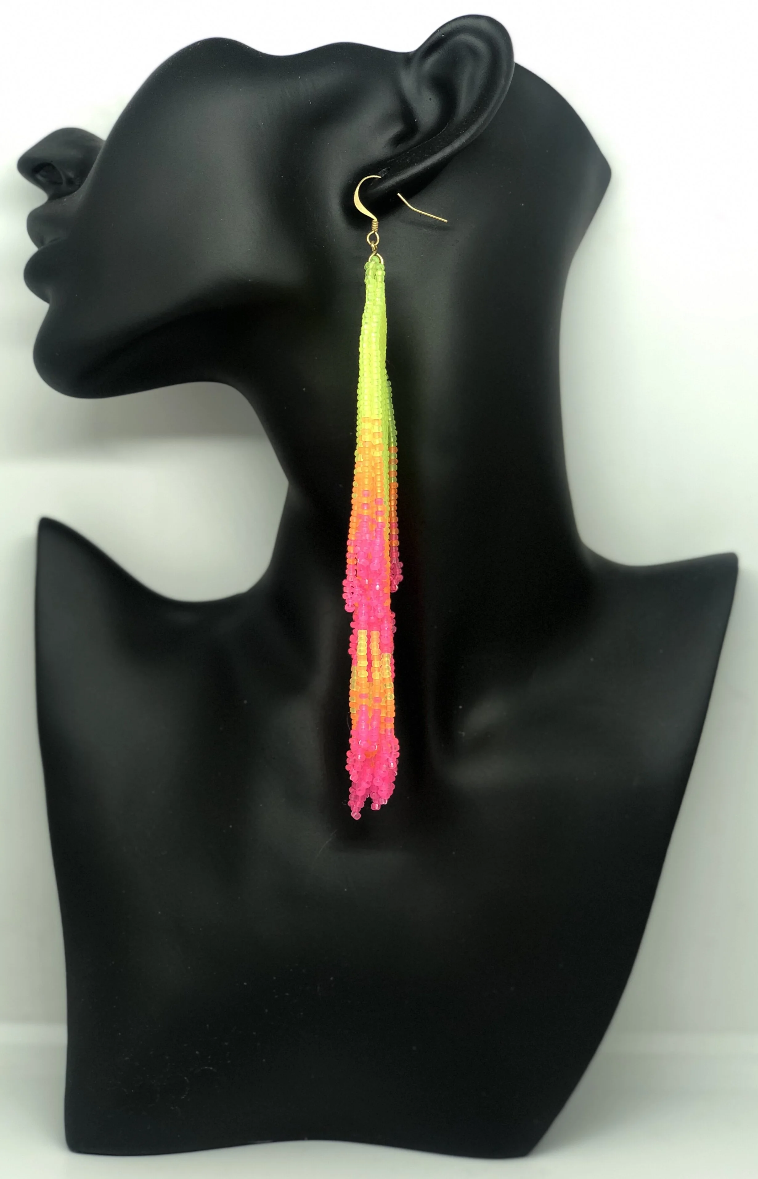 9343574E-A76F-423F-ABCD-25C2653B56A0