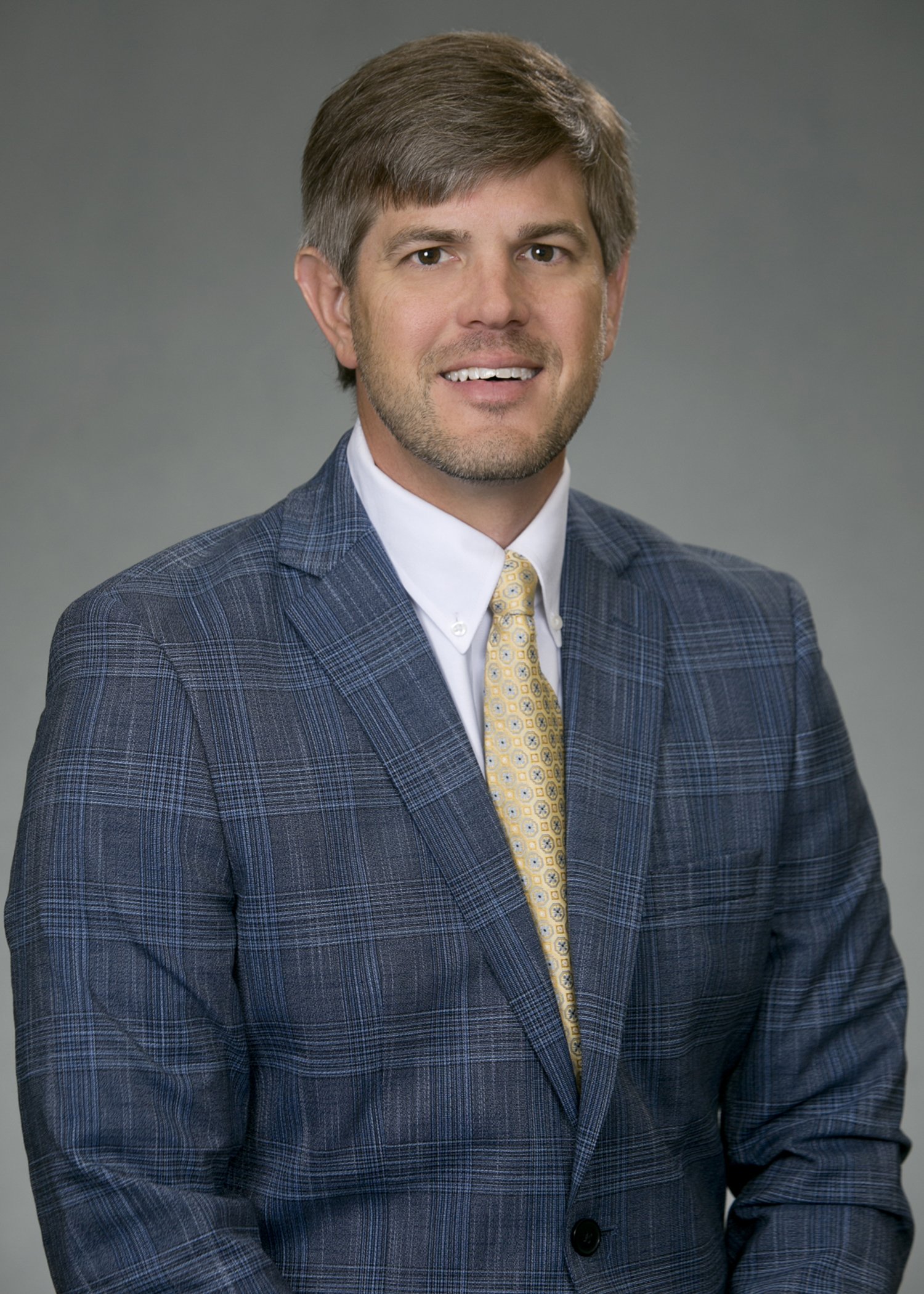 Lee Hill Headshot.jpg