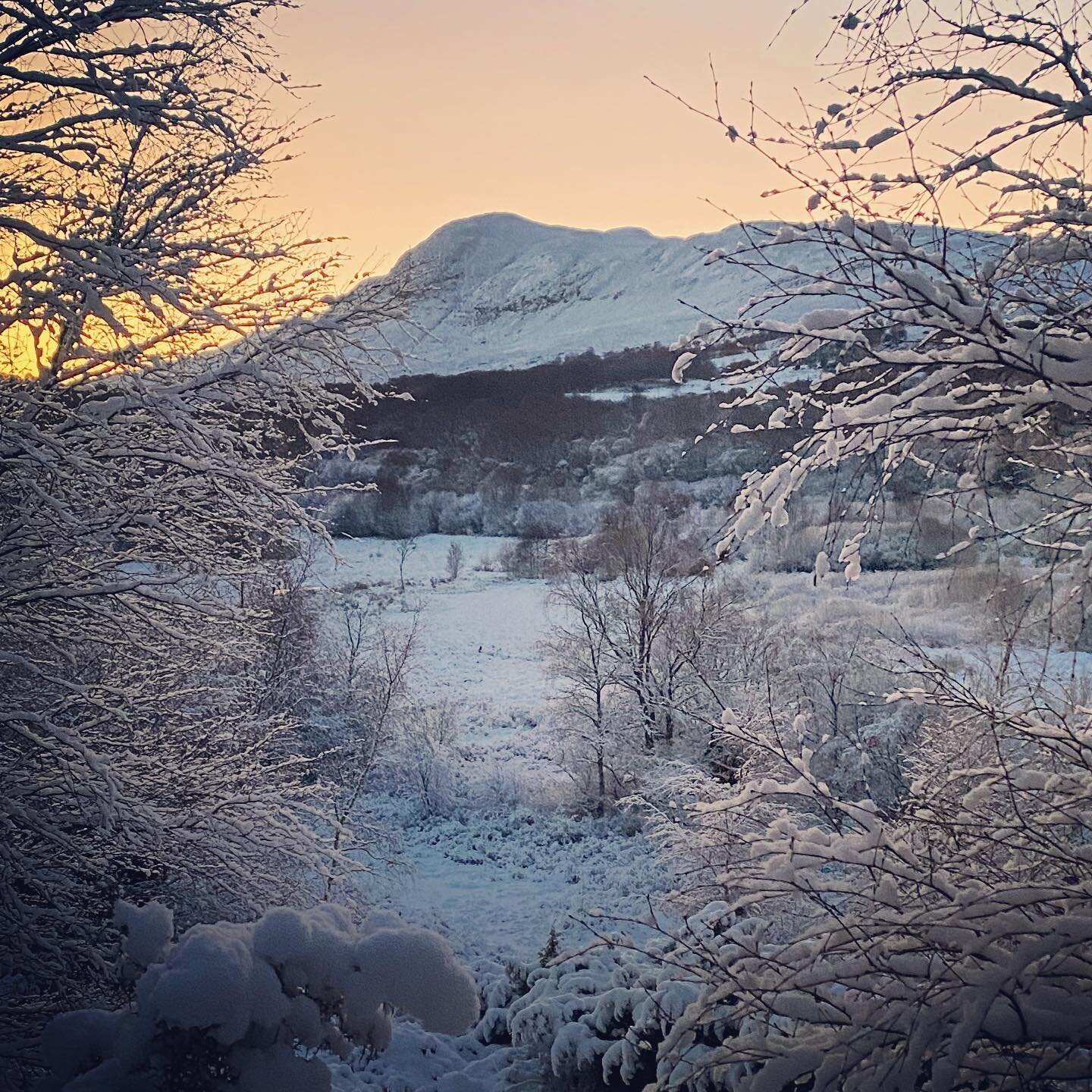 It&rsquo;s that time of year! ❄️🌨🏔

Doesn&rsquo;t Meall Fuar-mhonaidh look stunning in this glowing winter sunset. 

We are expecting -12&deg; here in the hills tonight so you best believe we&rsquo;ve got the log burner on! 🔥