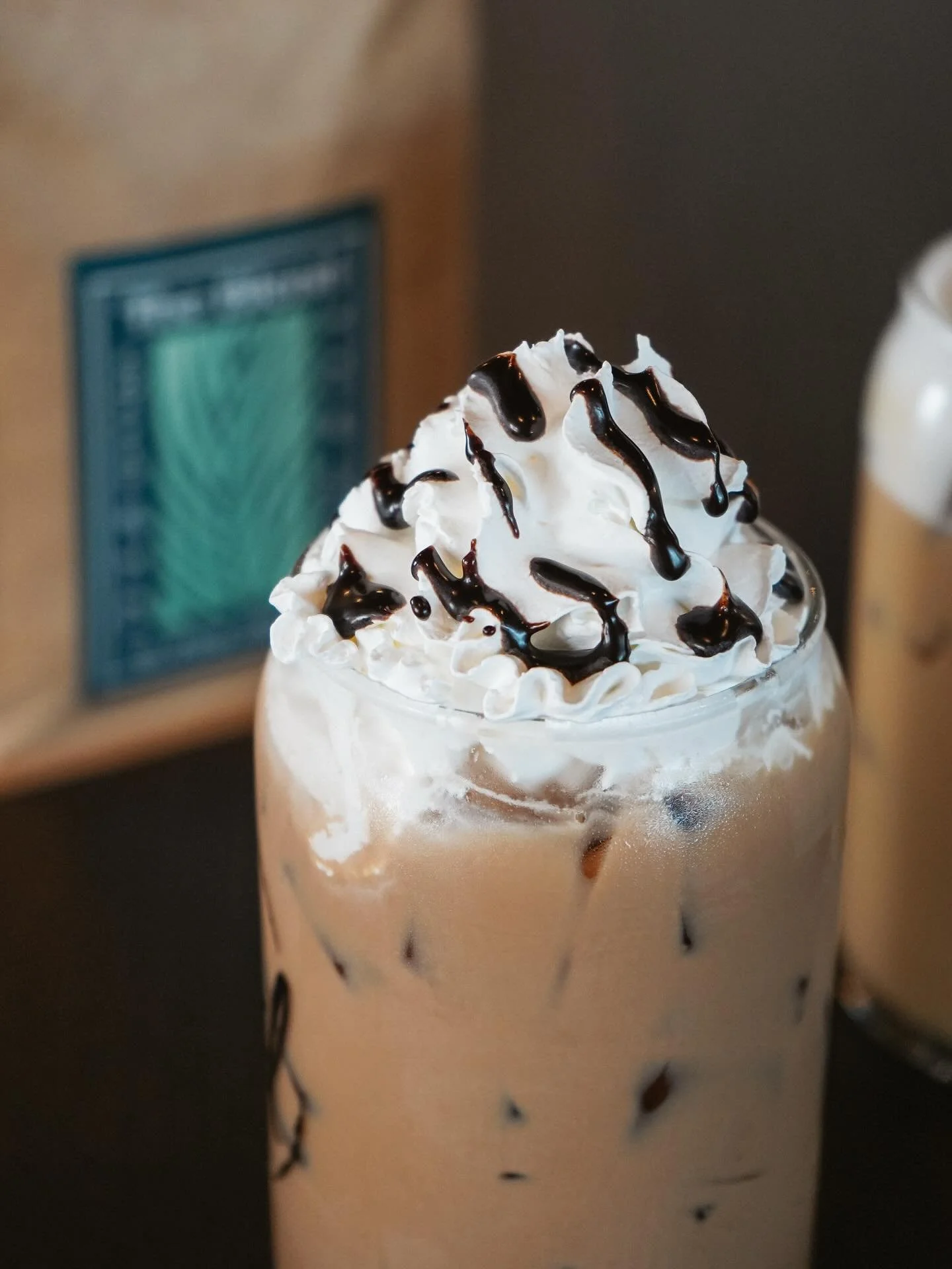 Some days just call for extra whip and a little chocolate drizzle 🤎
#cozyseason #siptheseason #coffeeflight #coffeelover #stpetecoffee #tampacoffe #floridacoffeeshop #supportlocal #pumpkinspice #fall #shoplocal #dtsp #theblend