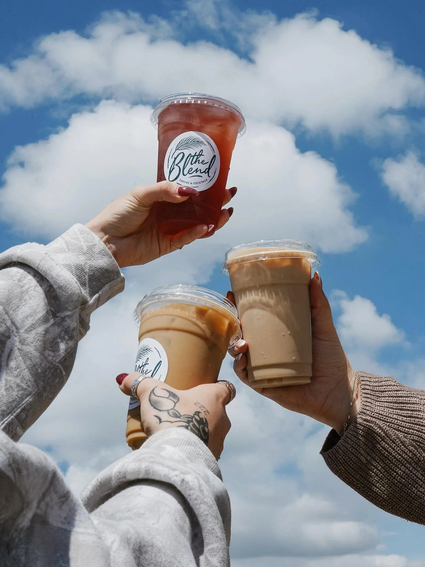 Blue skies + The Blend = a perfect duo🌤️
#cozyseason #siptheseason #coffeeflight #coffeelover #stpetecoffee #tampacoffe #floridacoffeeshop #supportlocal #pumpkinspice #fall #shoplocal #dtsp #theblend