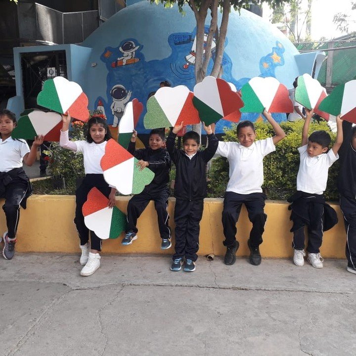 Funny day of the mexican revolution!!!

🥇 🤸

Divertido dia de la revoluaci&oacute;n mexicana!!!! 👏