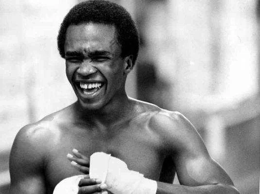 TBT @sugarrayleonard back in the day getting ready for his next fight

#leonardpromotions #sugarrayleonard #boxing