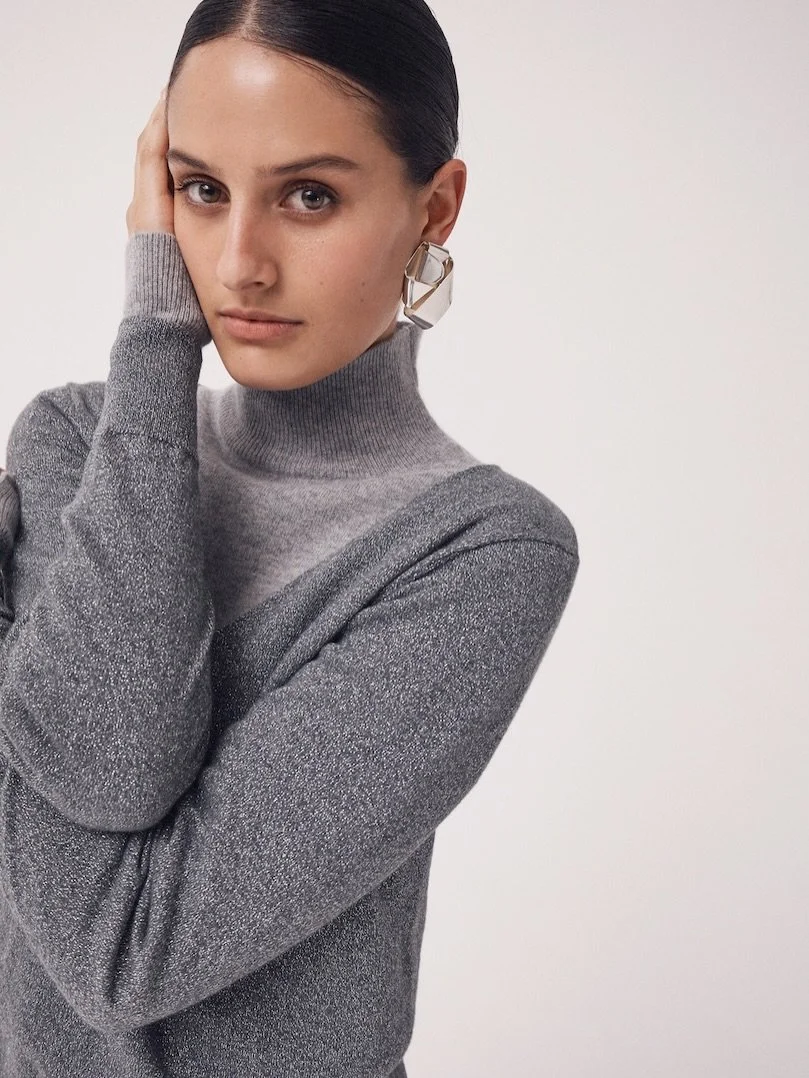 Metallics in a quieter mood. Charcoal, silver and soft shine.

🖤

Photographer: Tane Coffin
Stylist: Monica Morales
Hair: Jesse Wakenshaw
Make-up: Cherry Cheung
Model: Adrienne from Kult
Creative Direction and Design: By me